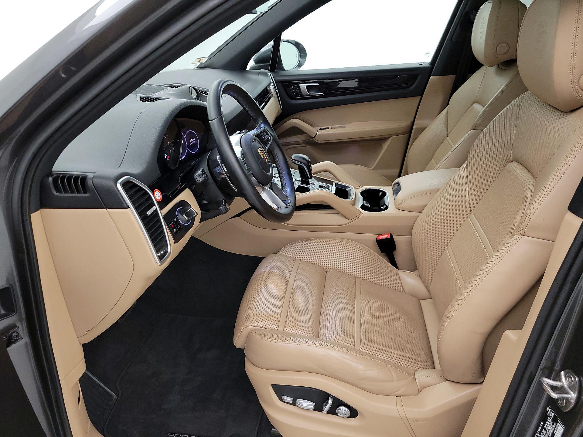 Thumbnail: 2021 Porsche Cayenne - 11