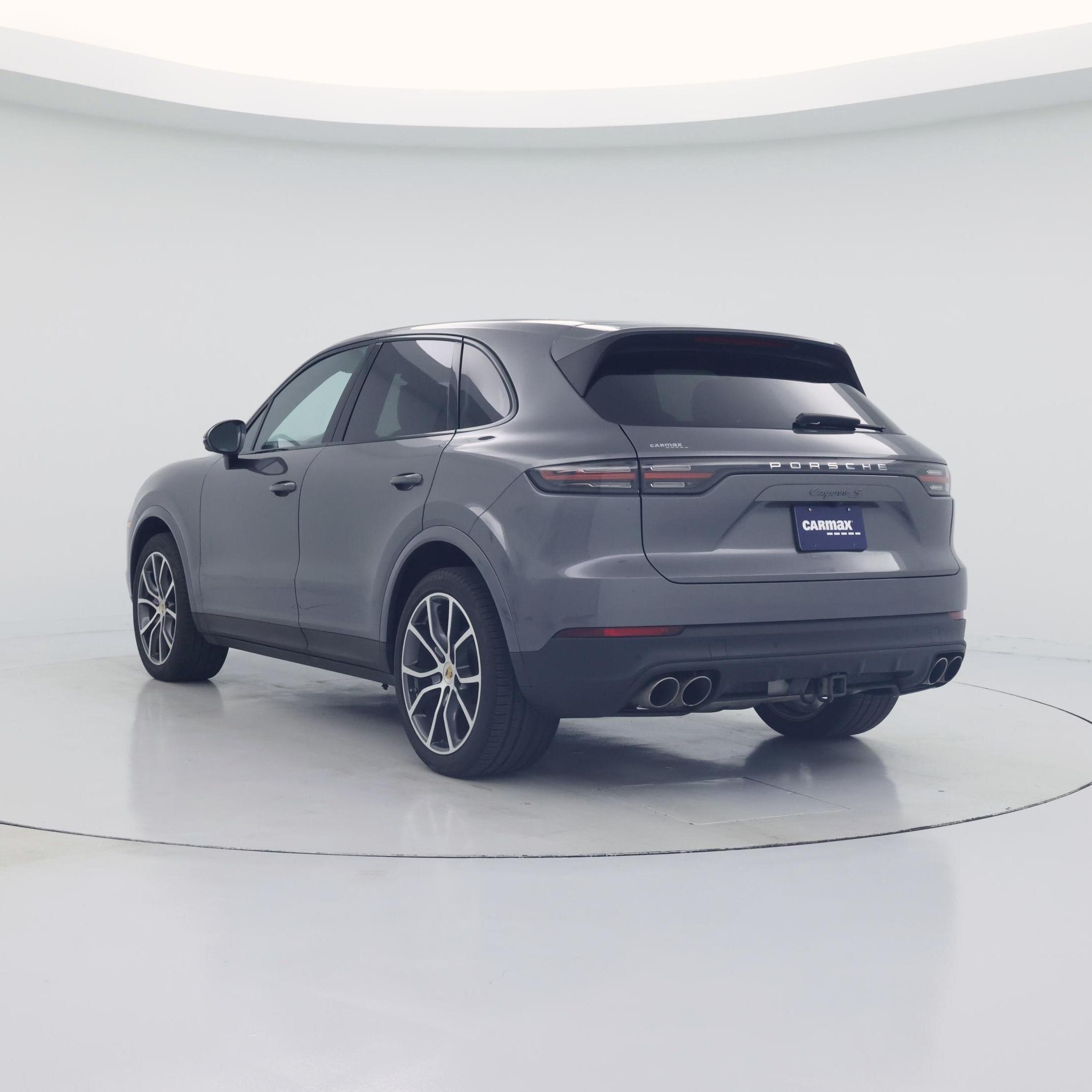 Thumbnail: 2021 Porsche Cayenne - 2