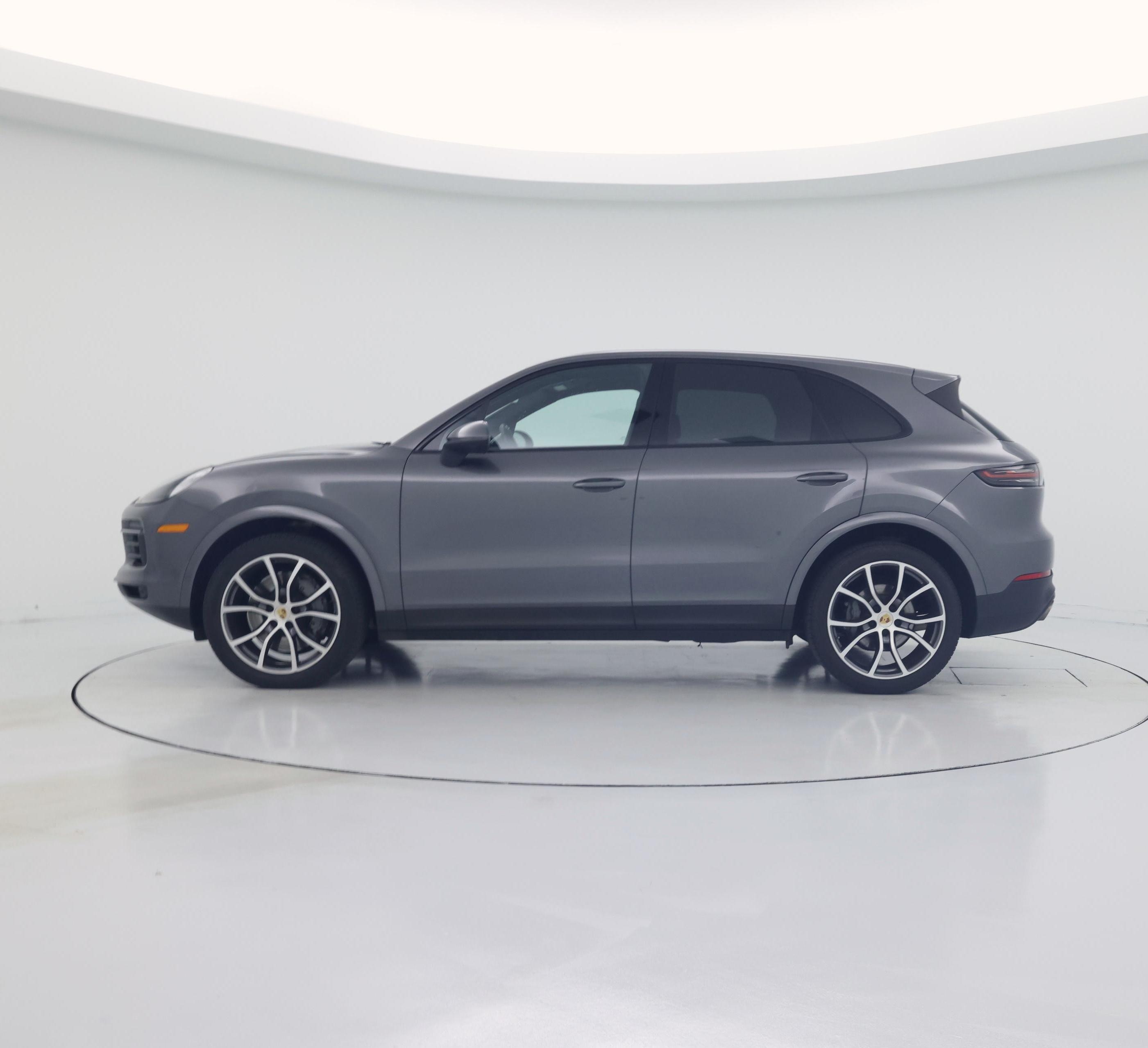 Thumbnail: 2021 Porsche Cayenne - 3
