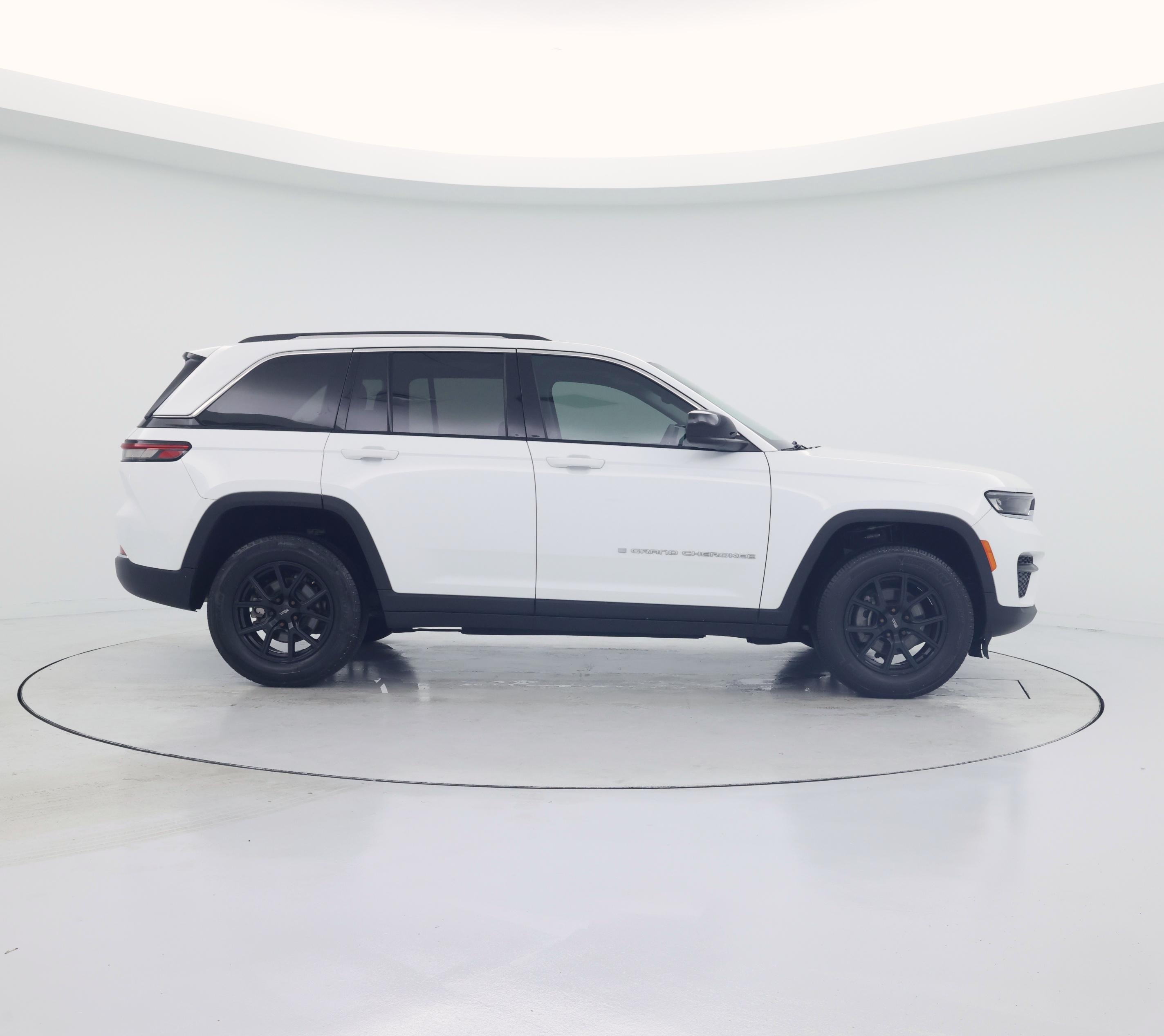 Thumbnail: 2023 Jeep Grand Cherokee - 7
