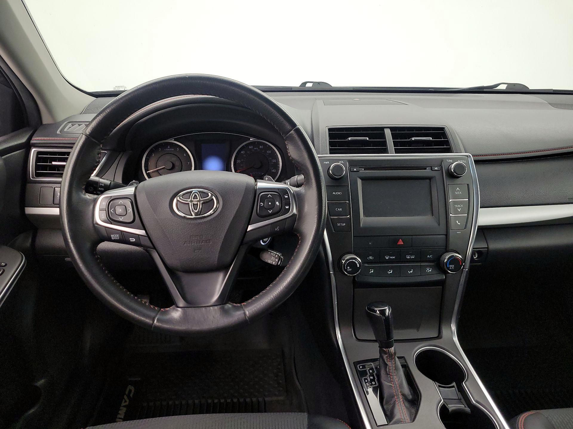 Thumbnail: 2017 Toyota Camry - 10