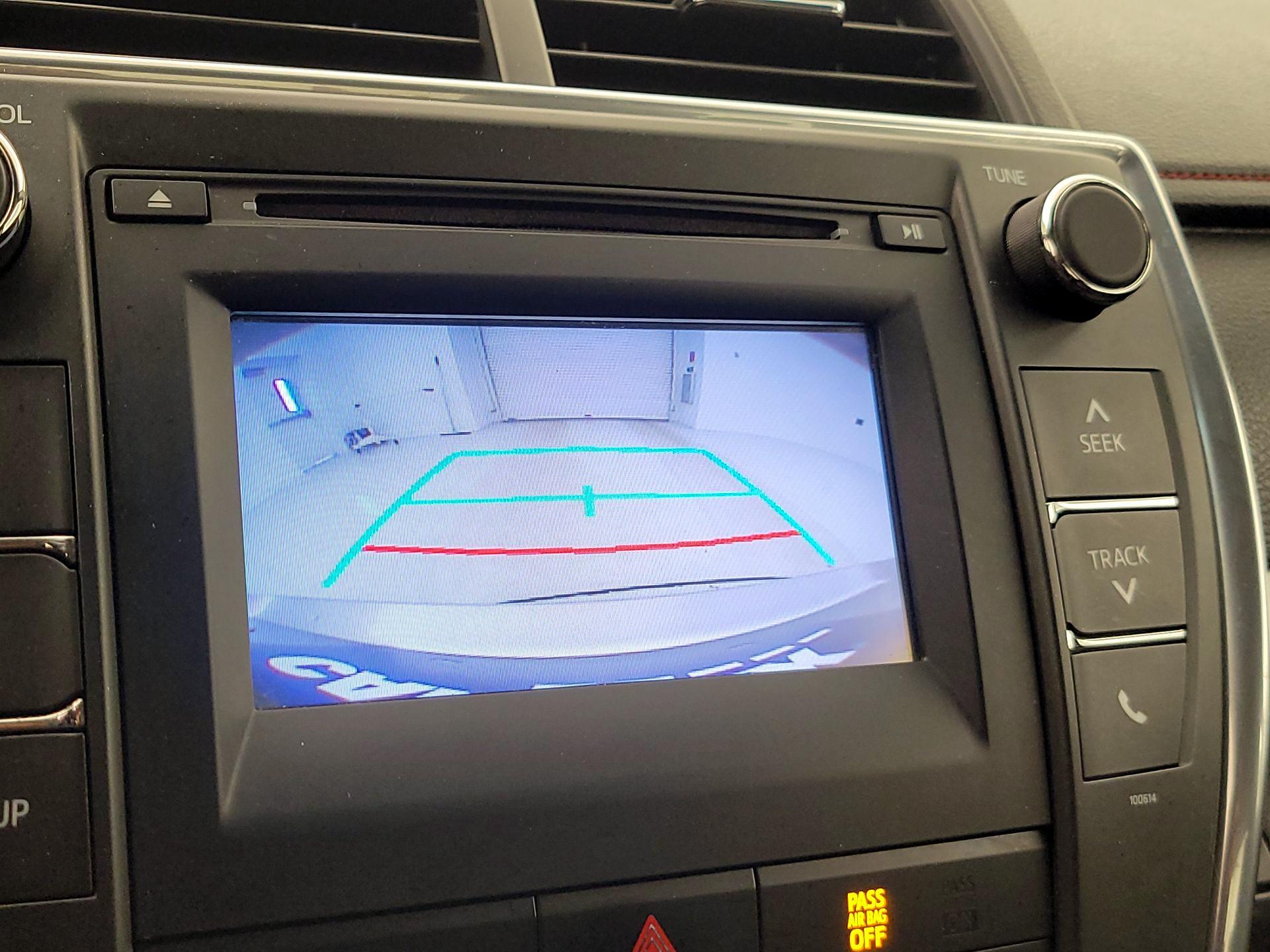 Thumbnail: 2017 Toyota Camry - 14