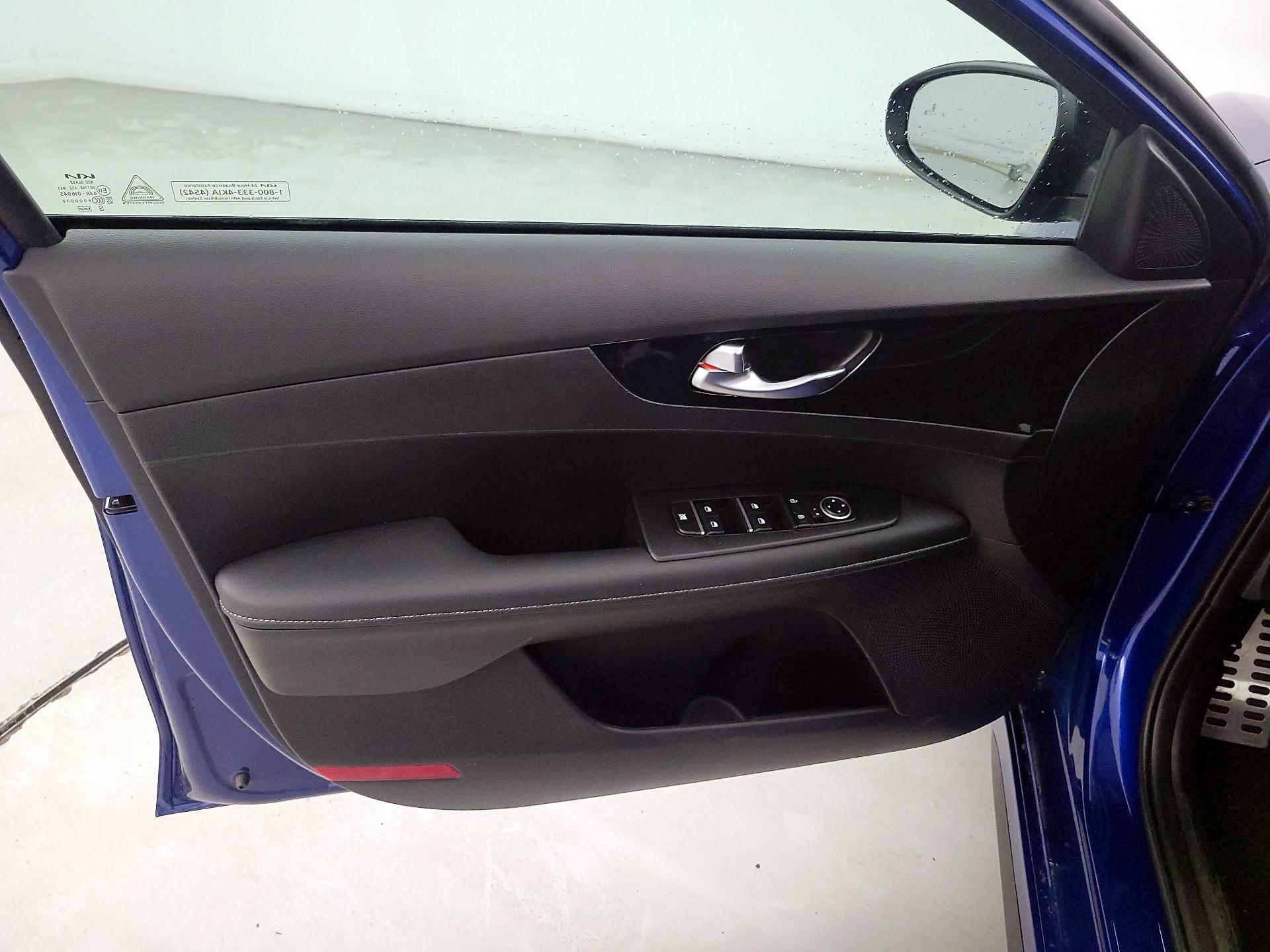 Thumbnail: 2024 Kia Forte - 12