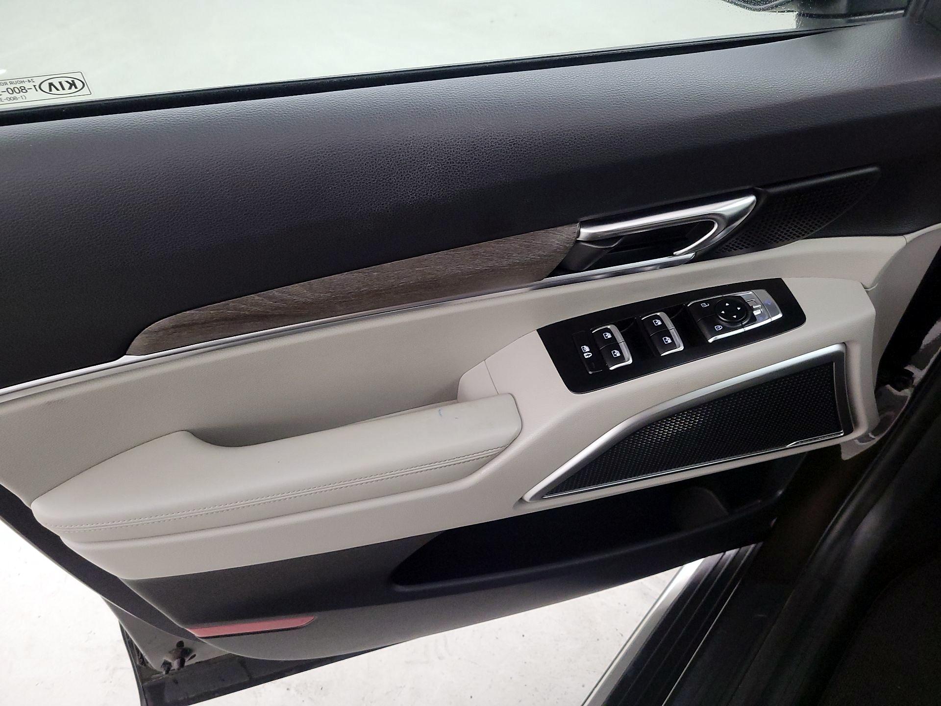 Thumbnail: 2020 Kia Telluride - 12