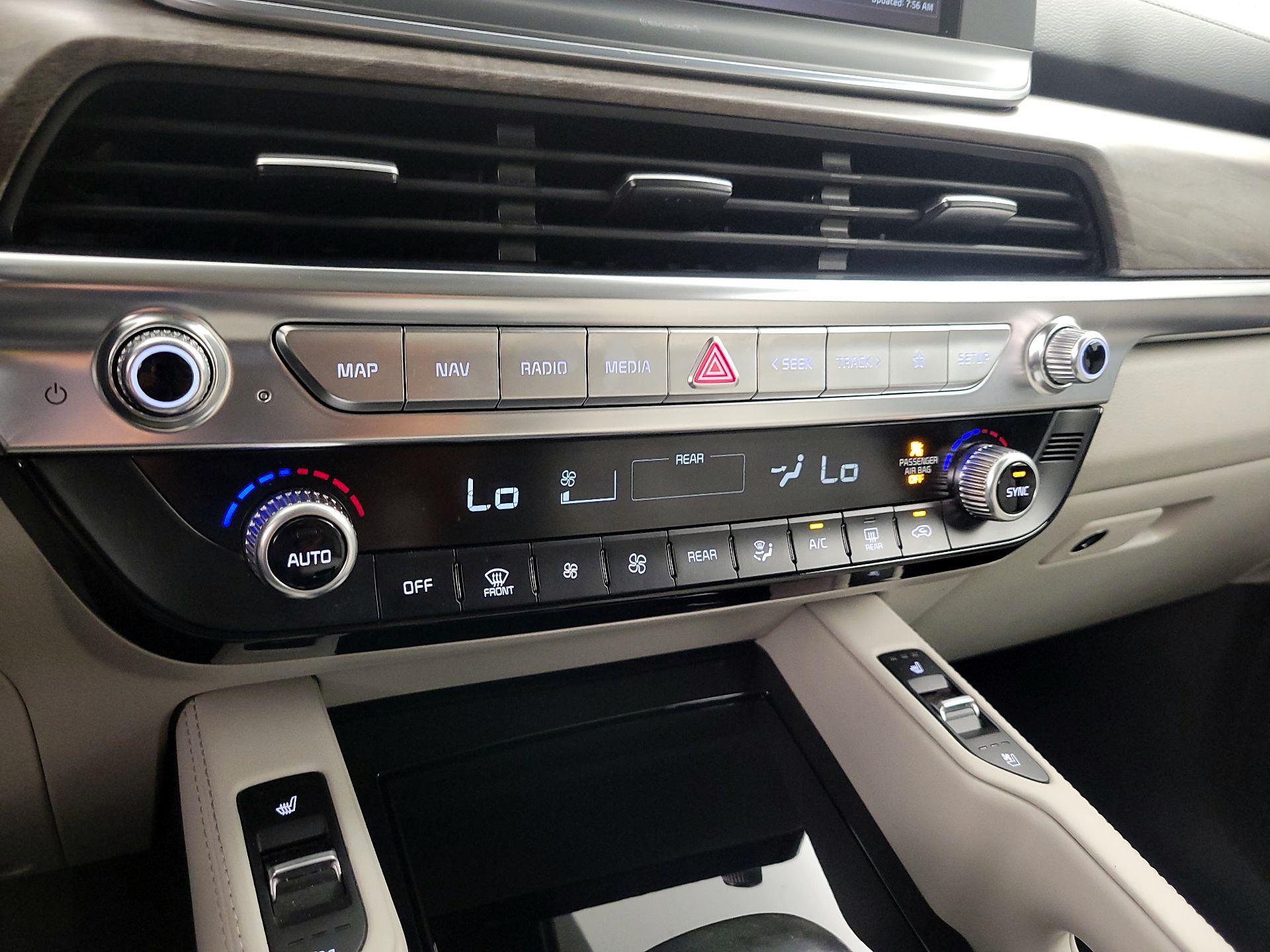 Thumbnail: 2020 Kia Telluride - 17