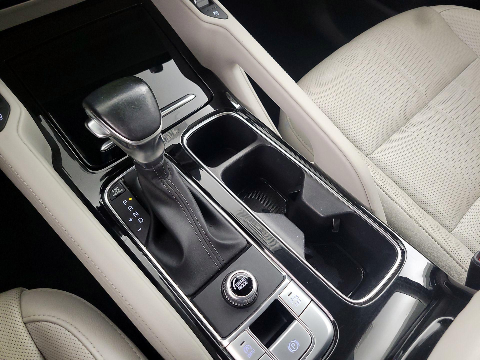 Thumbnail: 2020 Kia Telluride - 18