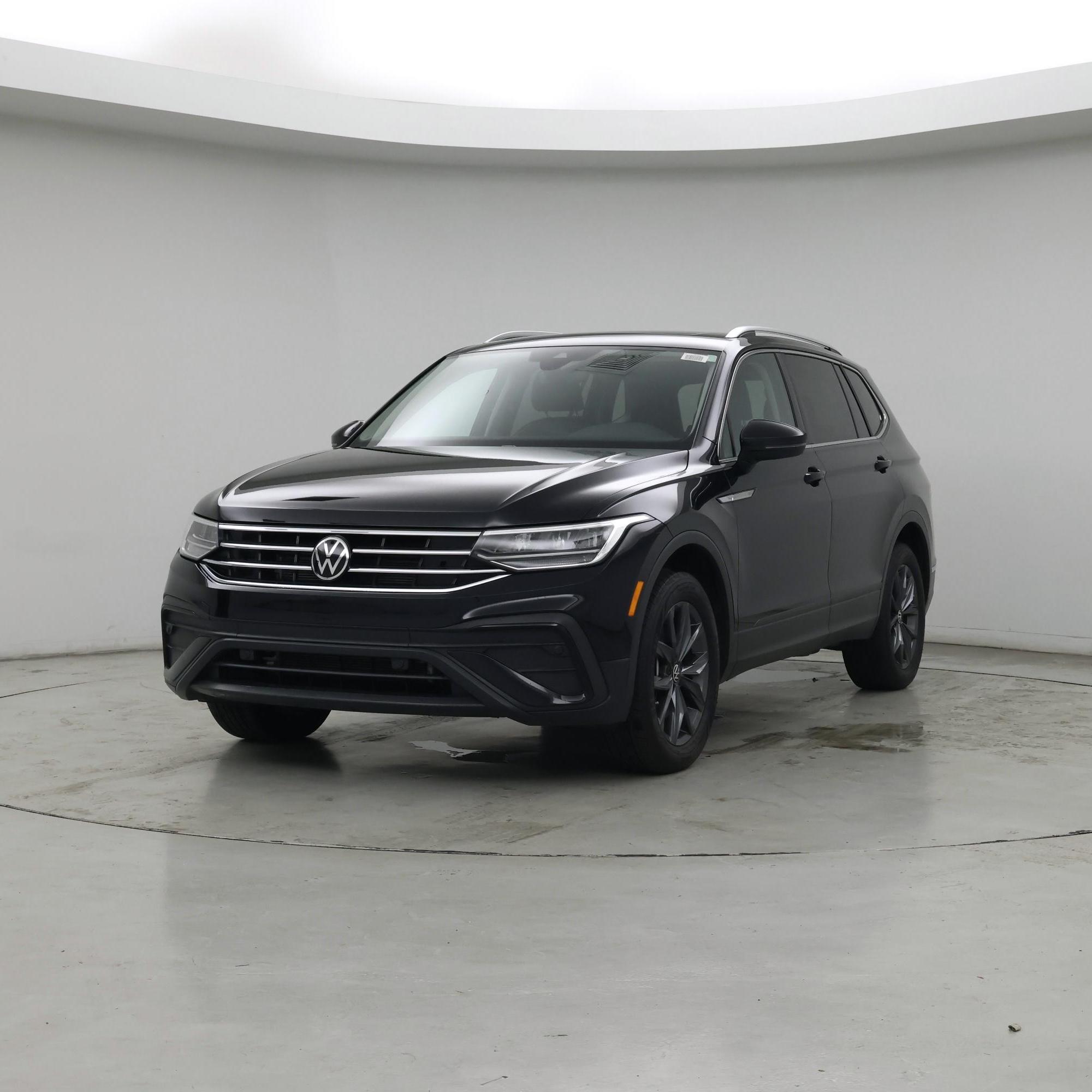 Thumbnail: 2022 Volkswagen Tiguan - 4