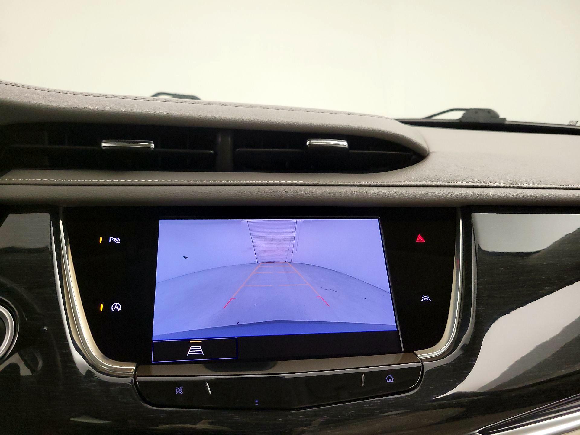 Thumbnail: 2022 Cadillac XT6 - 14