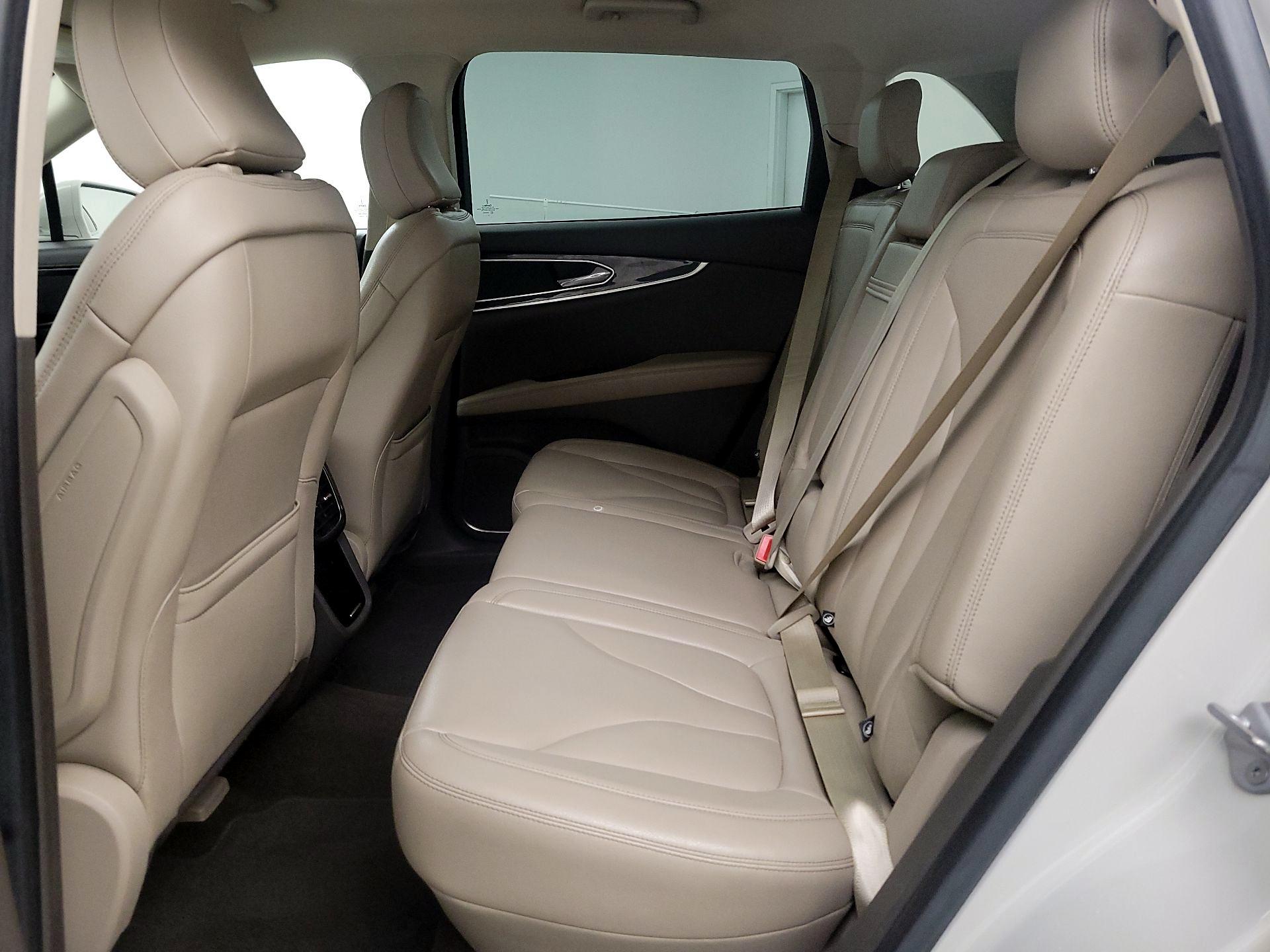 Thumbnail: 2022 Lincoln Nautilus - 20