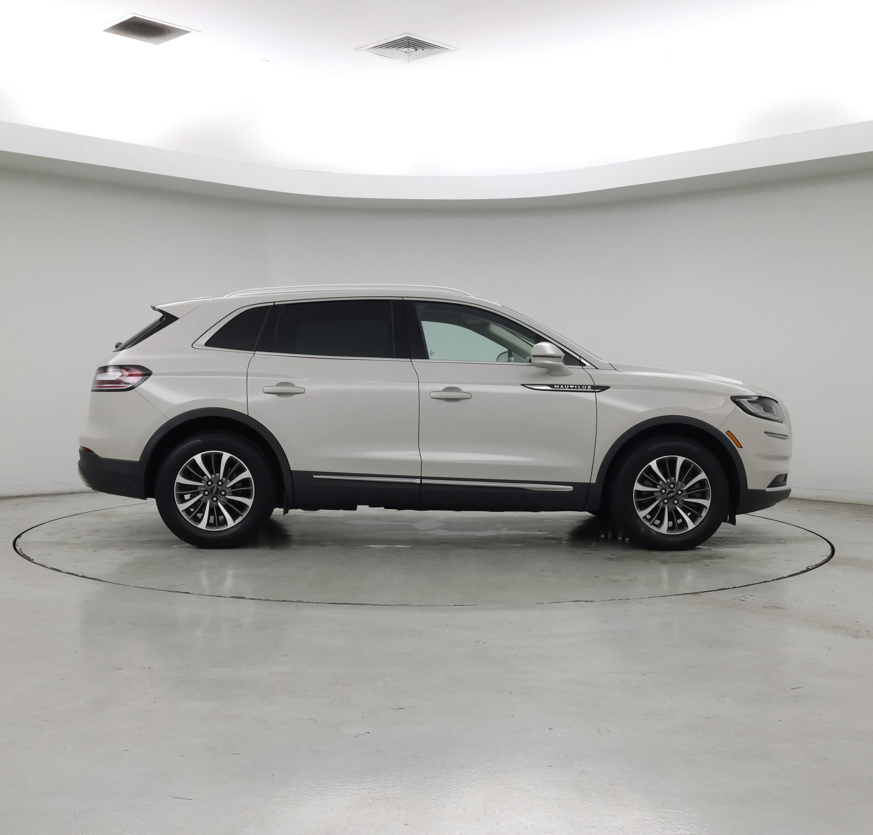 Thumbnail: 2022 Lincoln Nautilus - 7