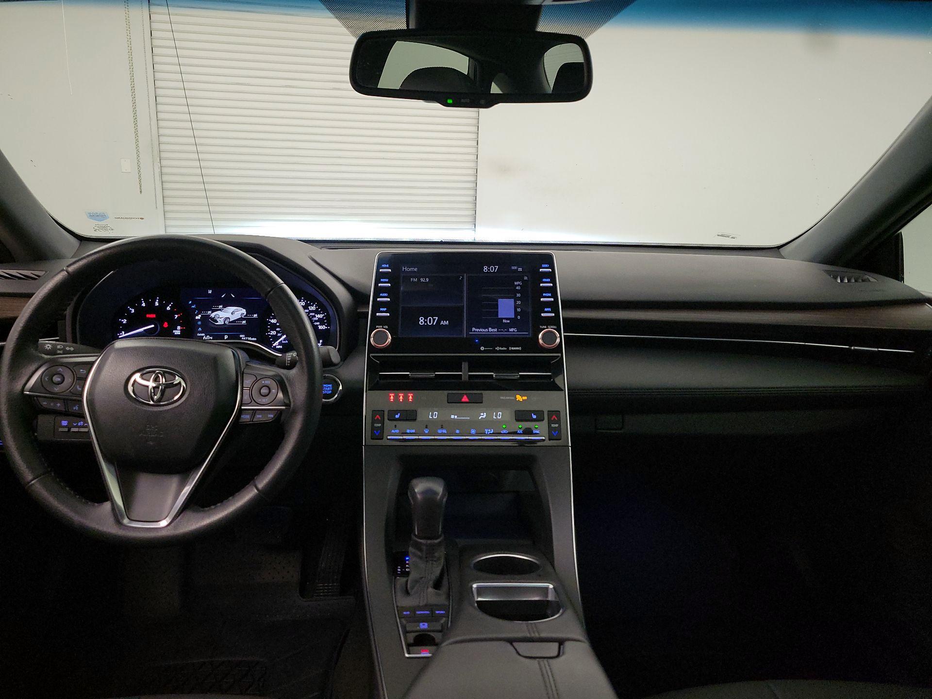 Thumbnail: 2022 Toyota Avalon - 9