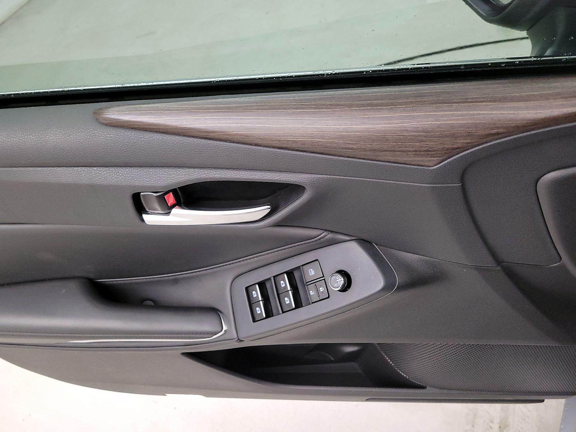 Thumbnail: 2022 Toyota Avalon - 12