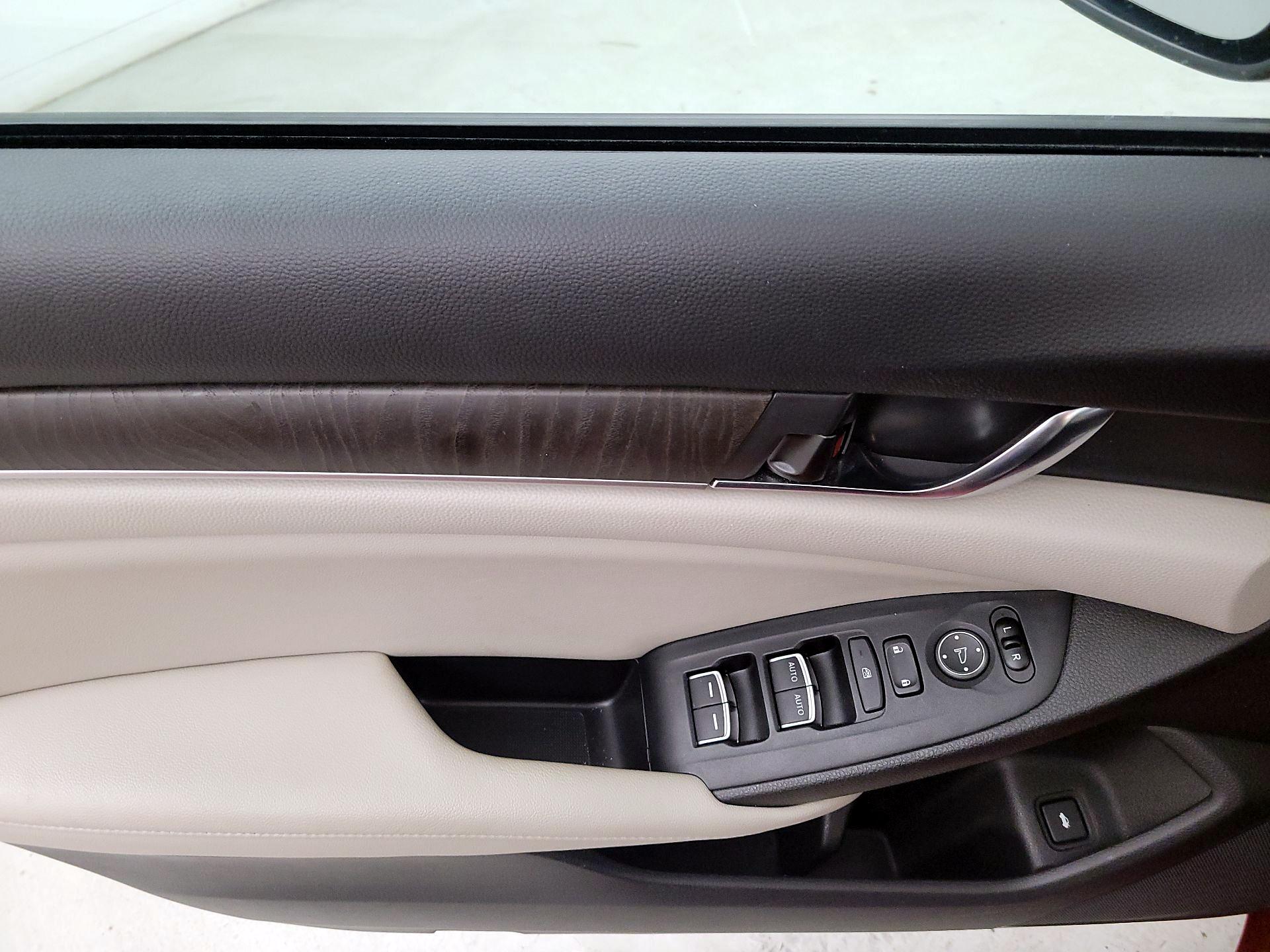 Thumbnail: 2020 Honda Accord - 12