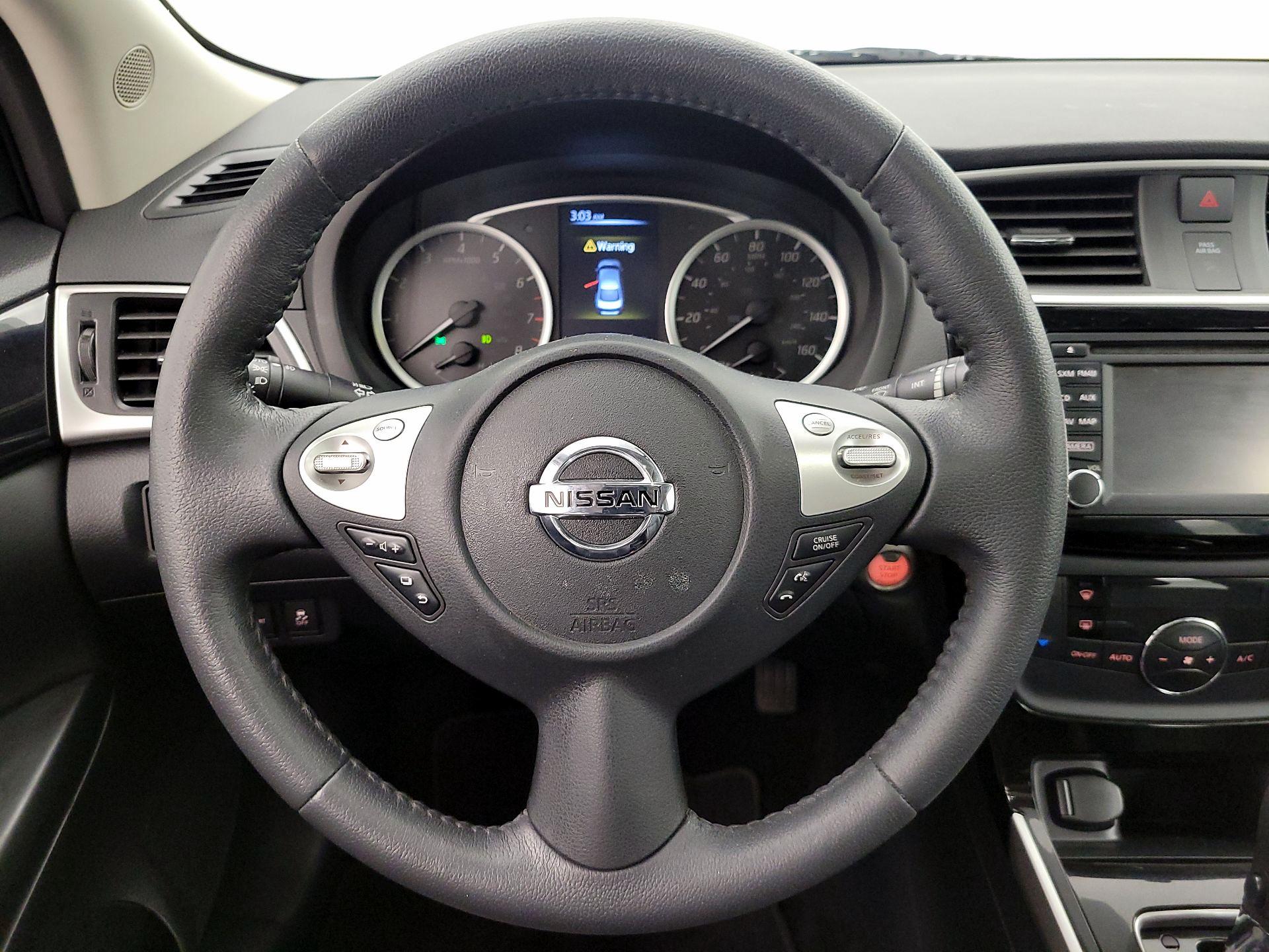 Thumbnail: 2016 Nissan Sentra - 10