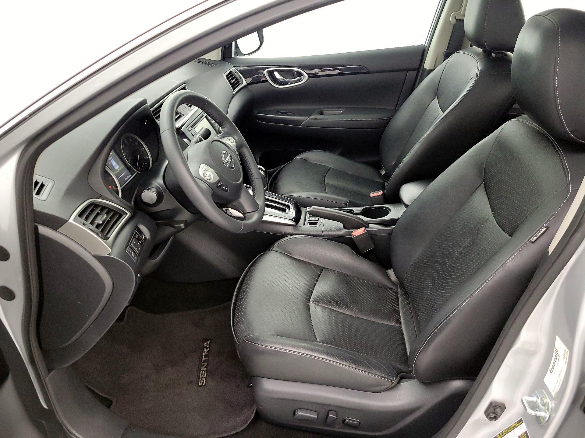 Thumbnail: 2016 Nissan Sentra - 11