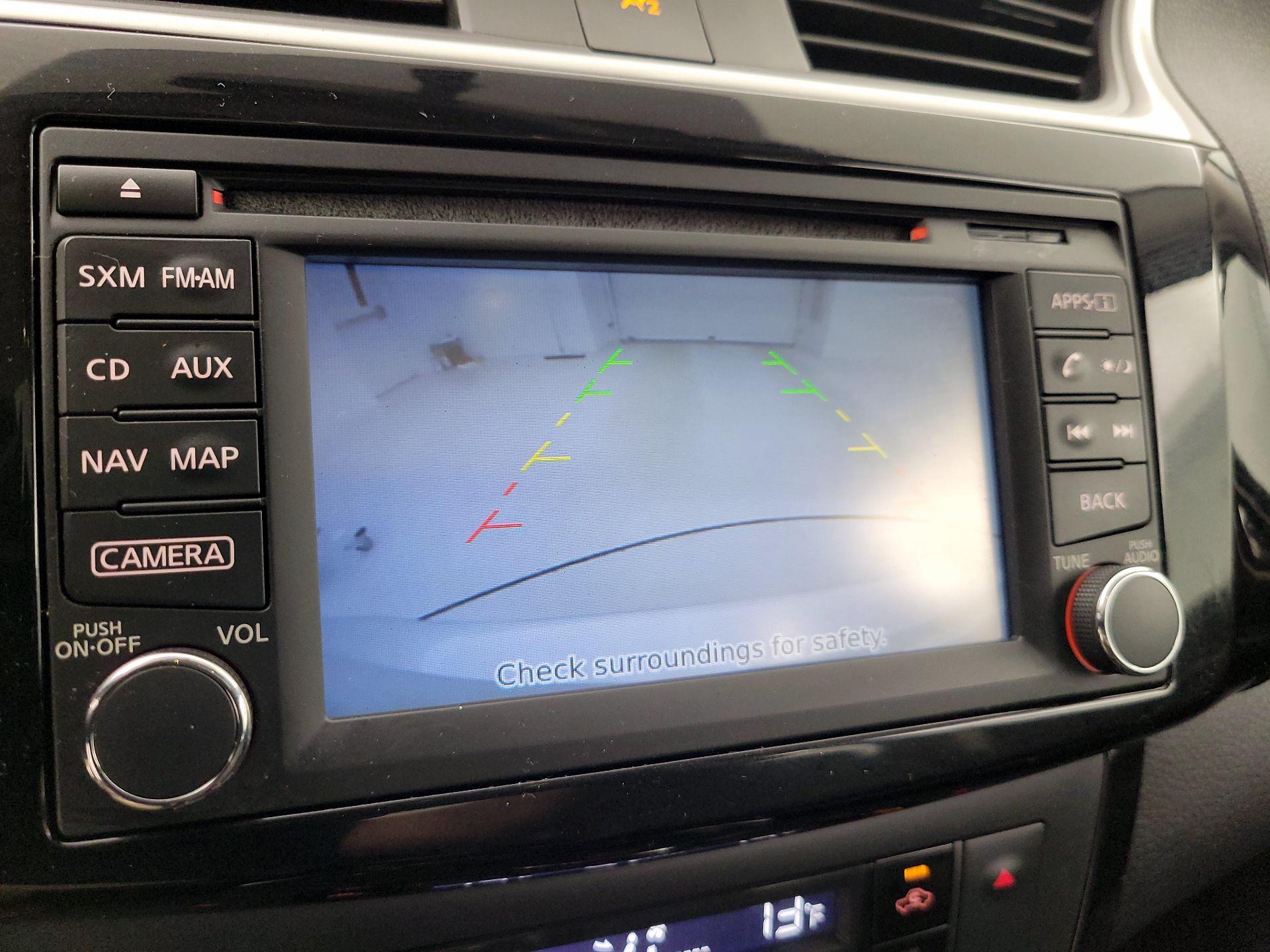 Thumbnail: 2016 Nissan Sentra - 15