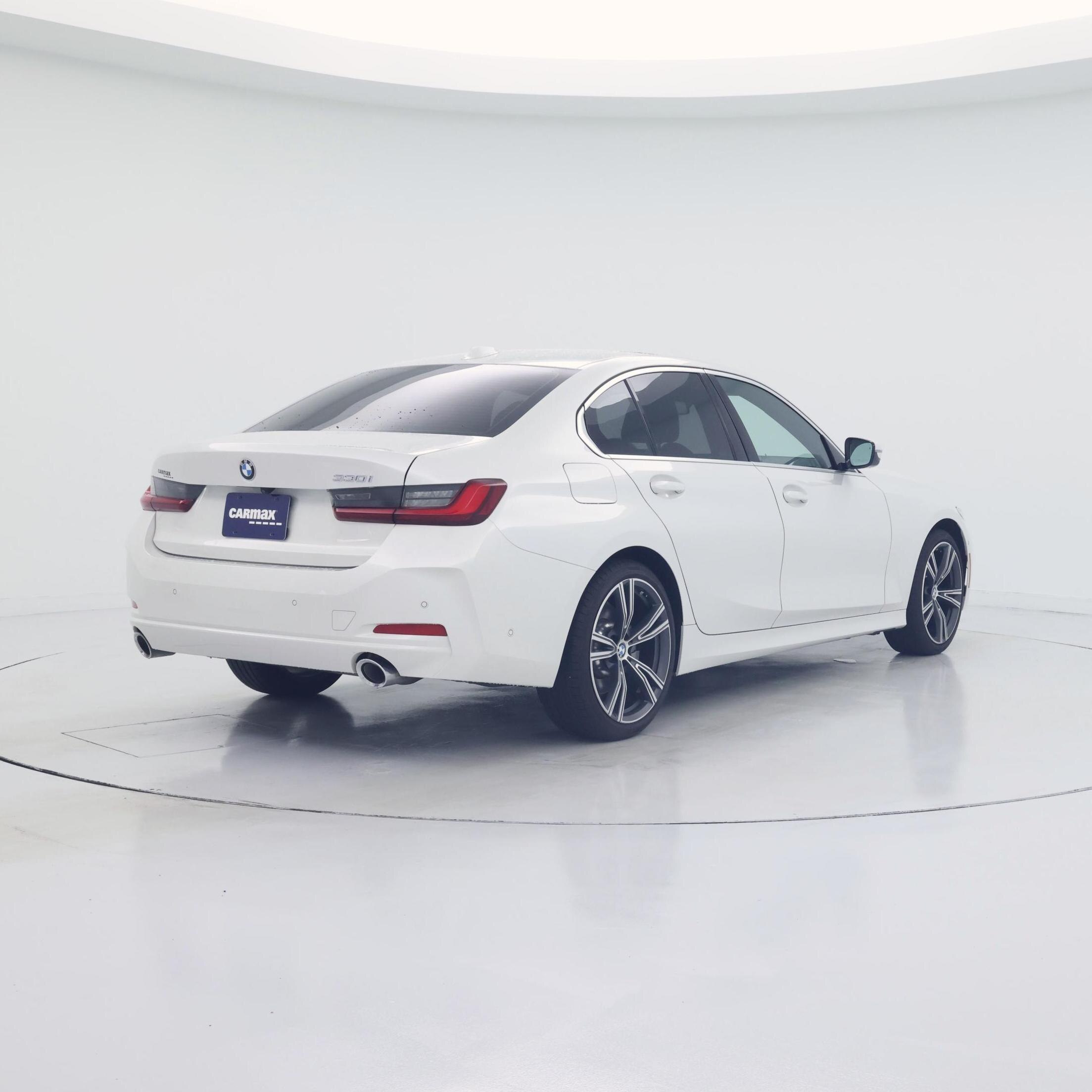 Thumbnail: 2024 BMW 3 Series - 8