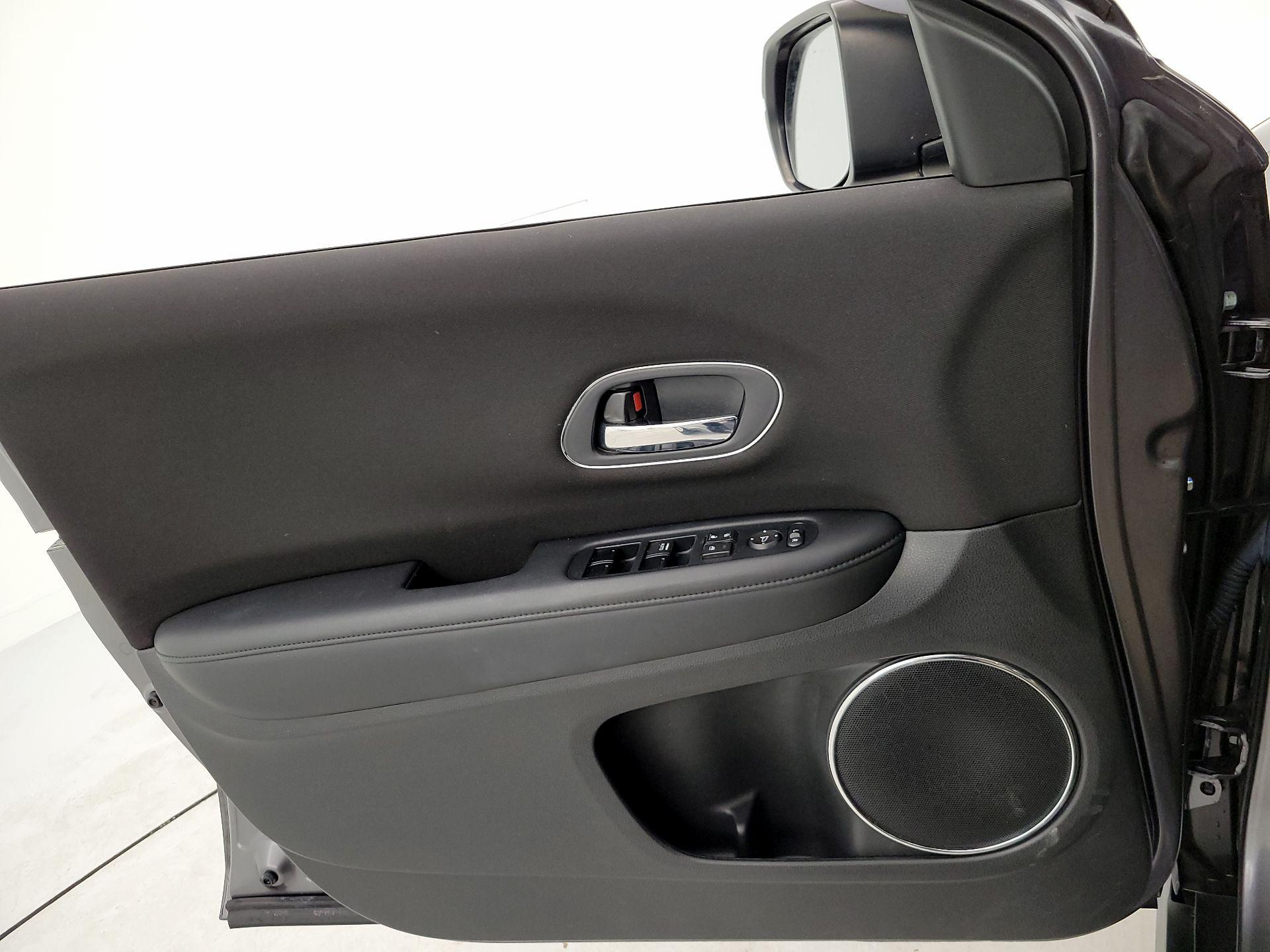 Thumbnail: 2017 Honda HR-V - 12