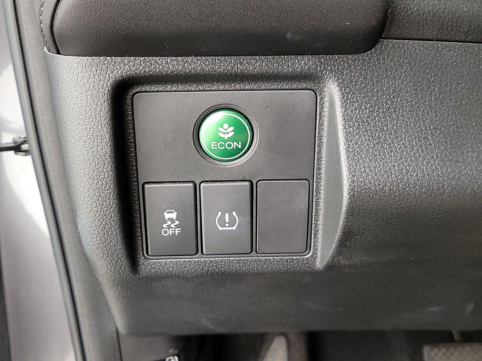 Thumbnail: 2017 Honda HR-V - 13