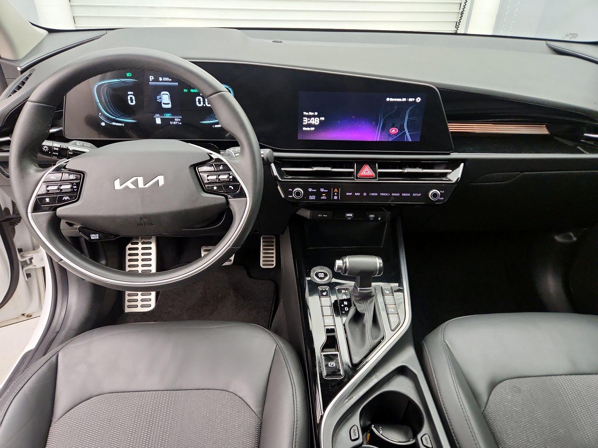 Thumbnail: 2023 Kia Niro - 9