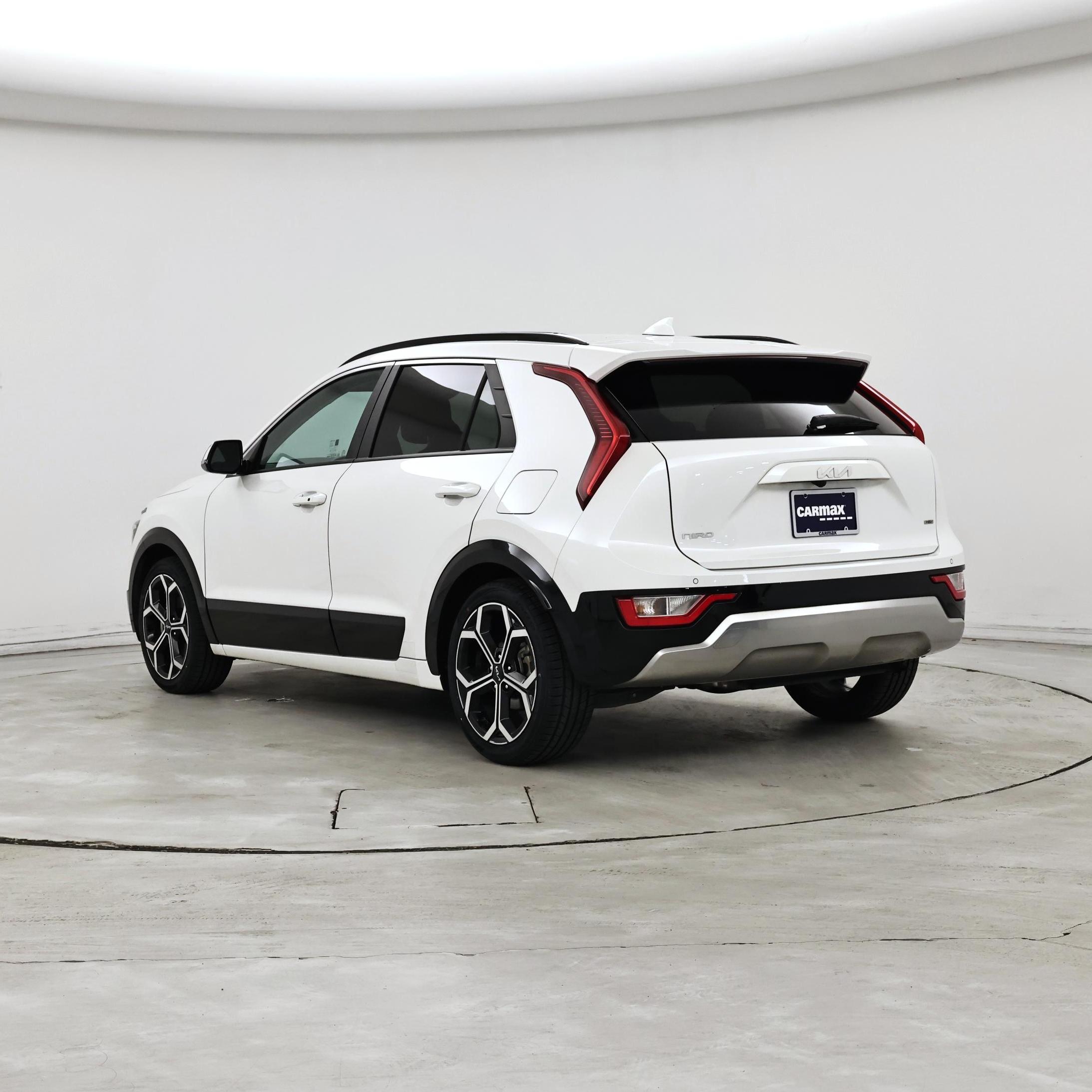 Thumbnail: 2023 Kia Niro - 2