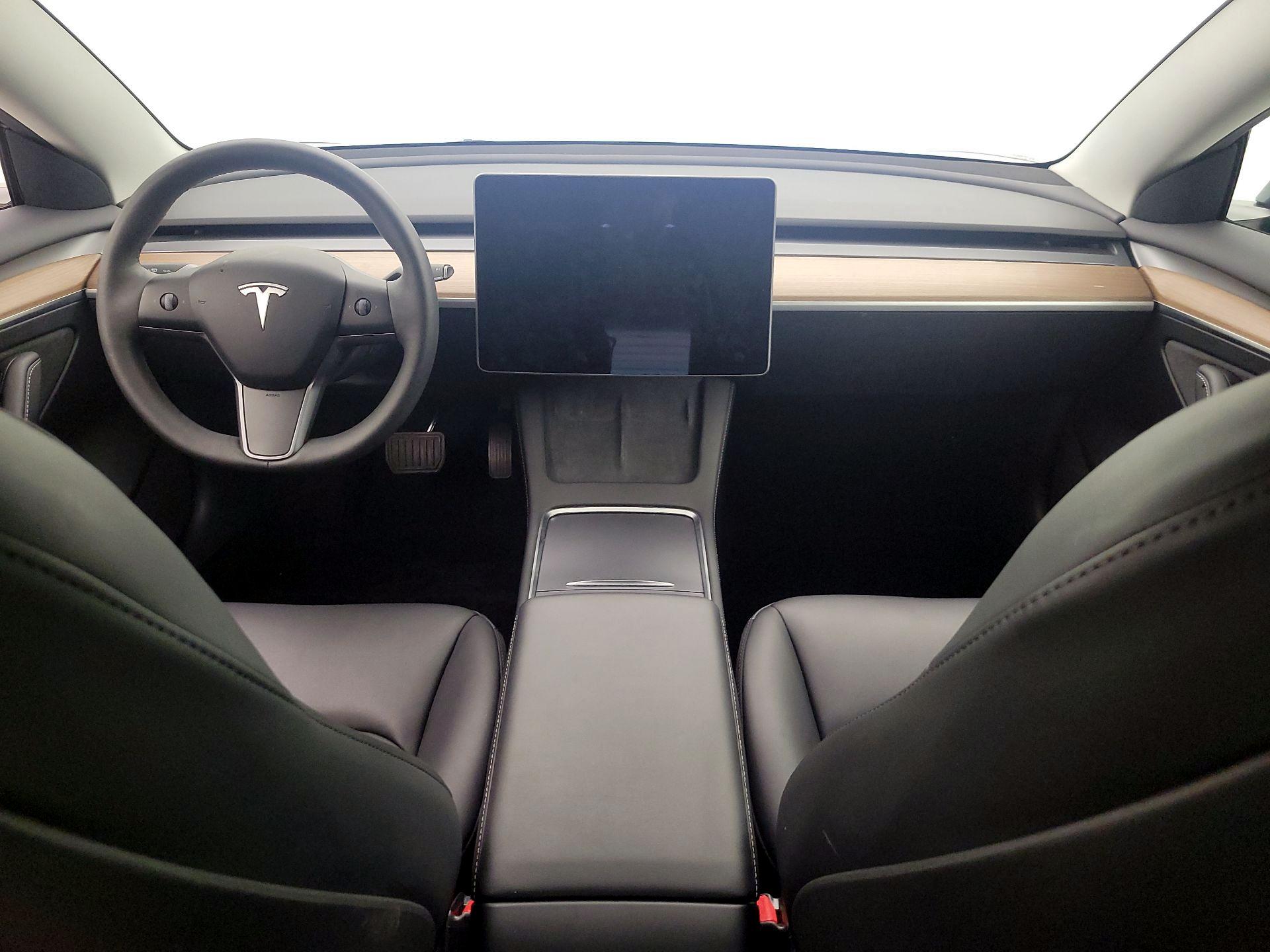 Thumbnail: 2023 Tesla Model 3 - 9