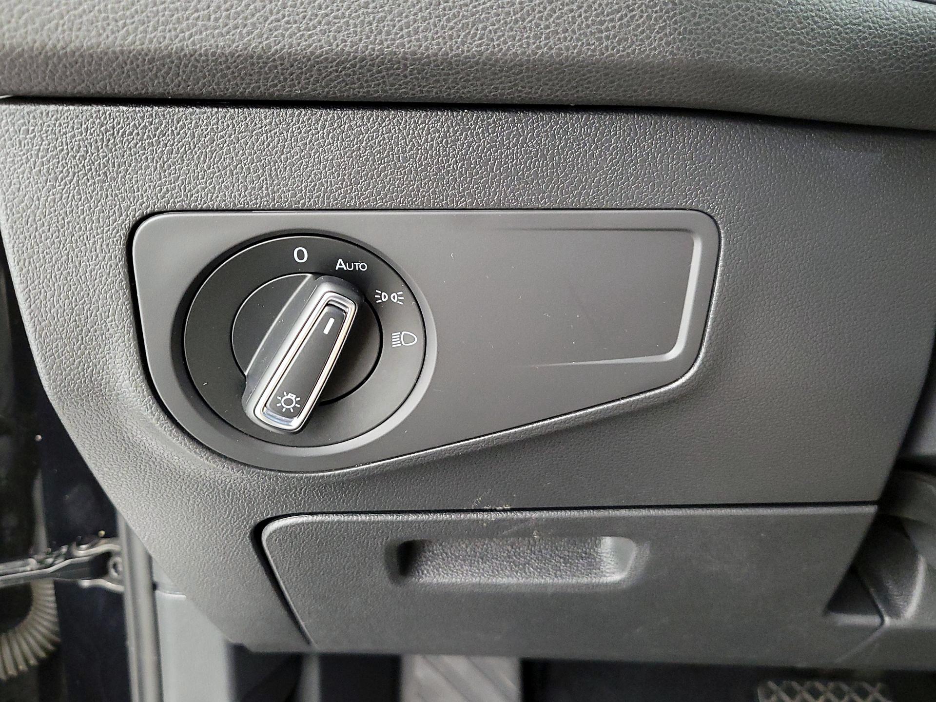 Thumbnail: 2021 Volkswagen Tiguan - 13