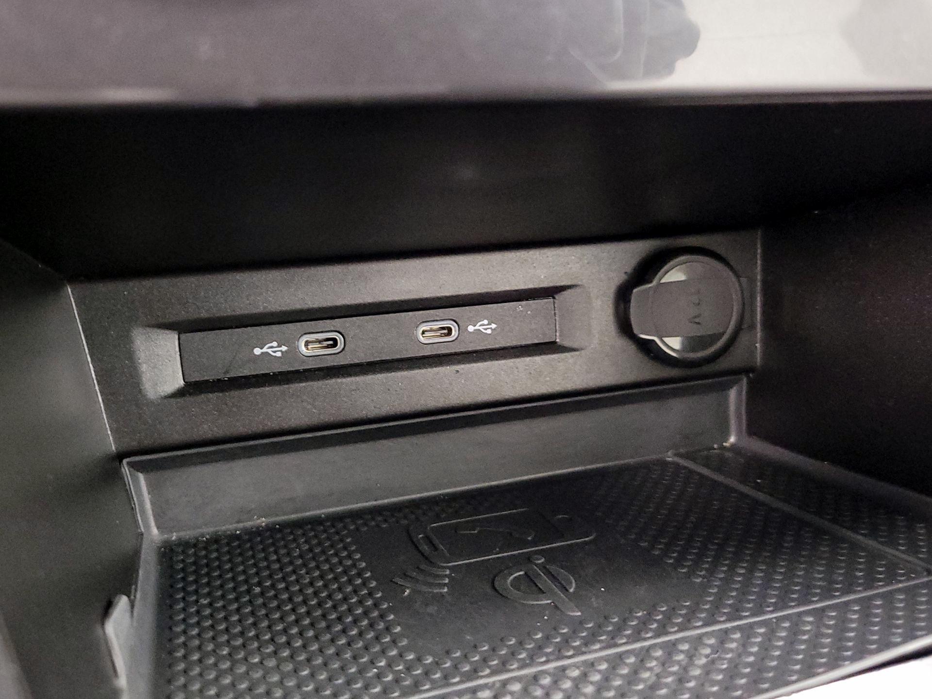 Thumbnail: 2021 Volkswagen Tiguan - 19