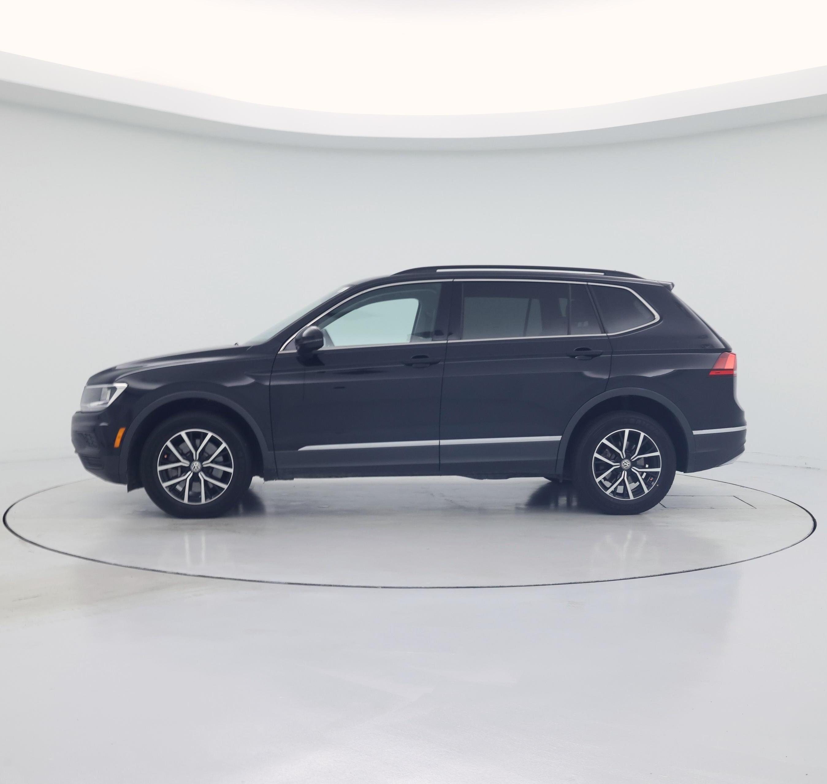 Thumbnail: 2021 Volkswagen Tiguan - 3