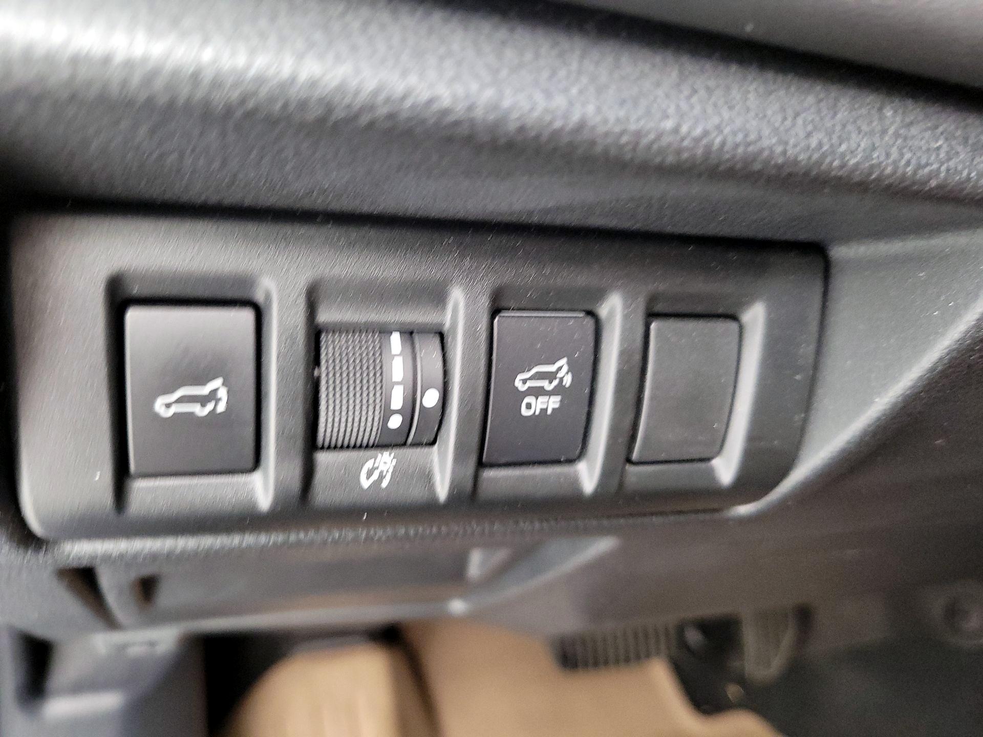 Thumbnail: 2022 Subaru Outback - 13