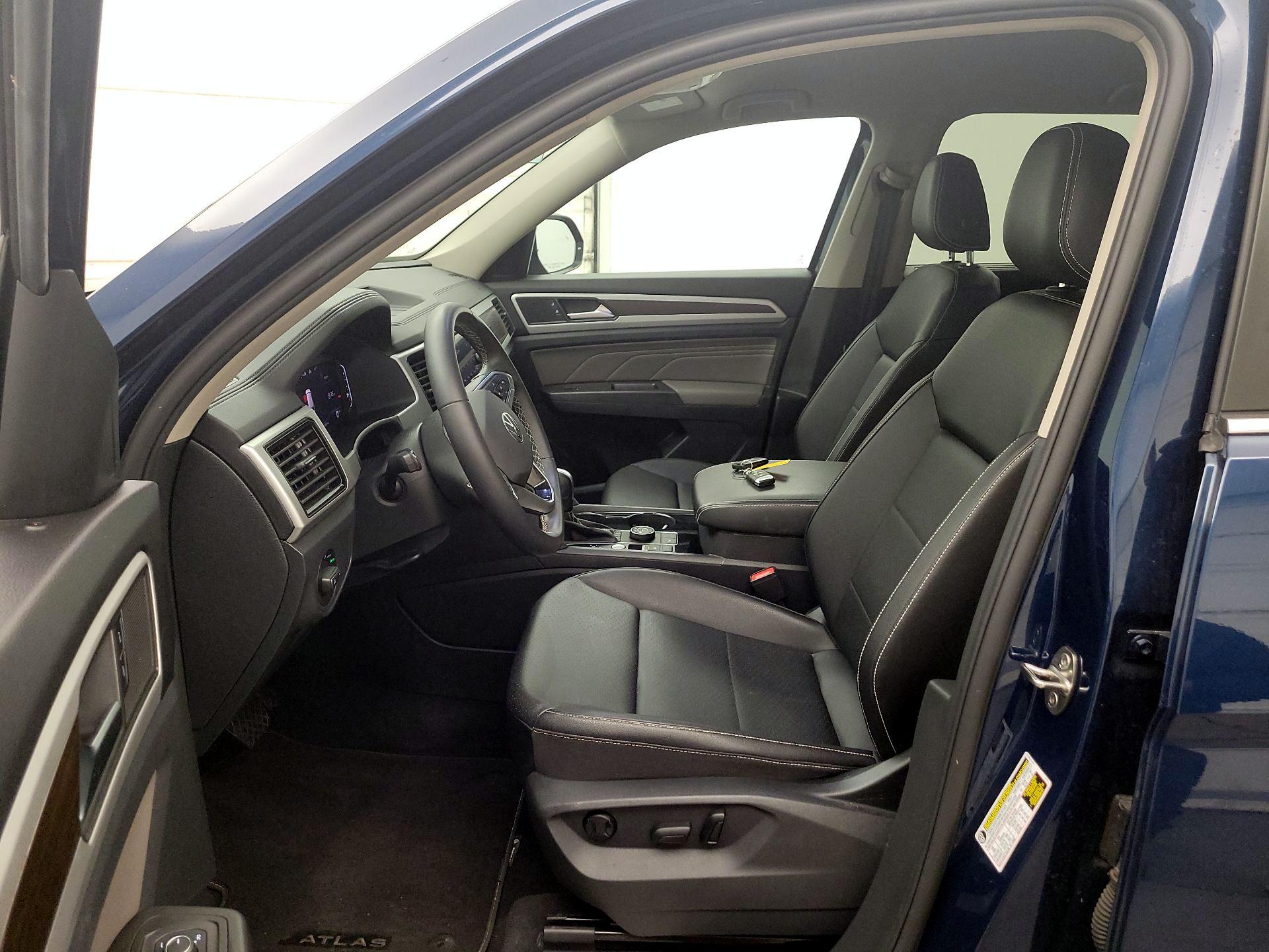 Thumbnail: 2023 Volkswagen Atlas - 11