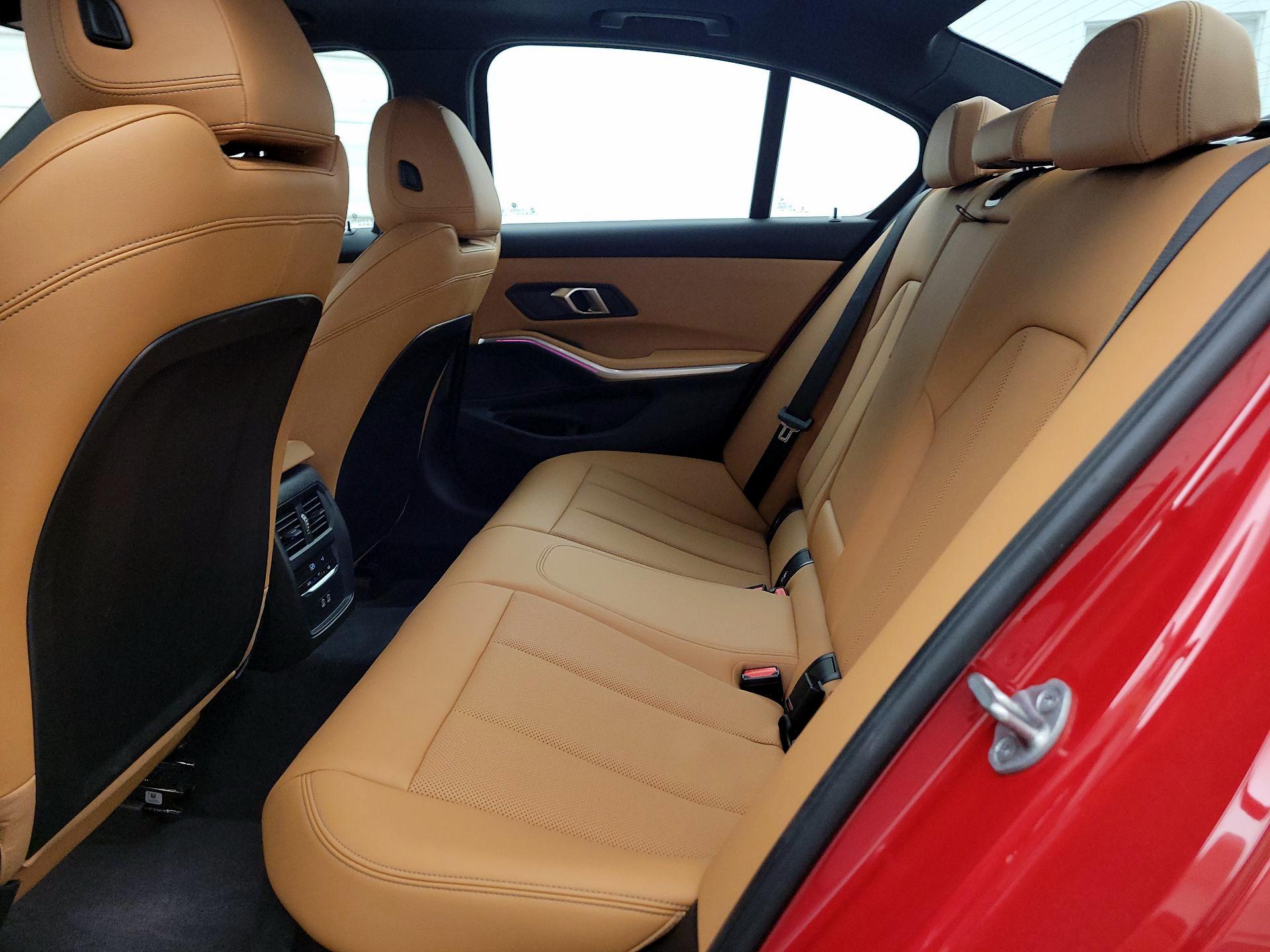 Thumbnail: 2024 BMW 3 Series - 19