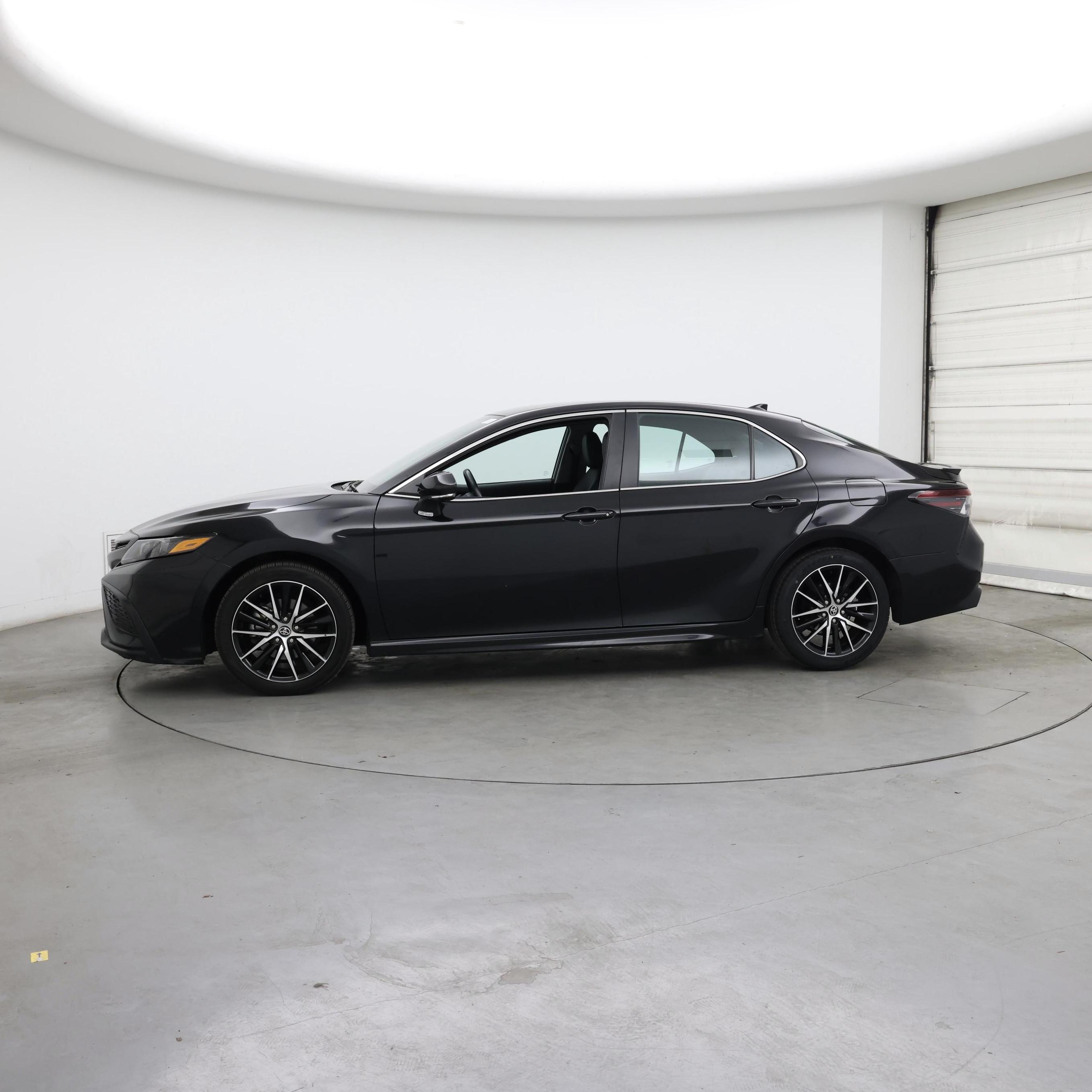 Thumbnail: 2024 Toyota Camry - 3