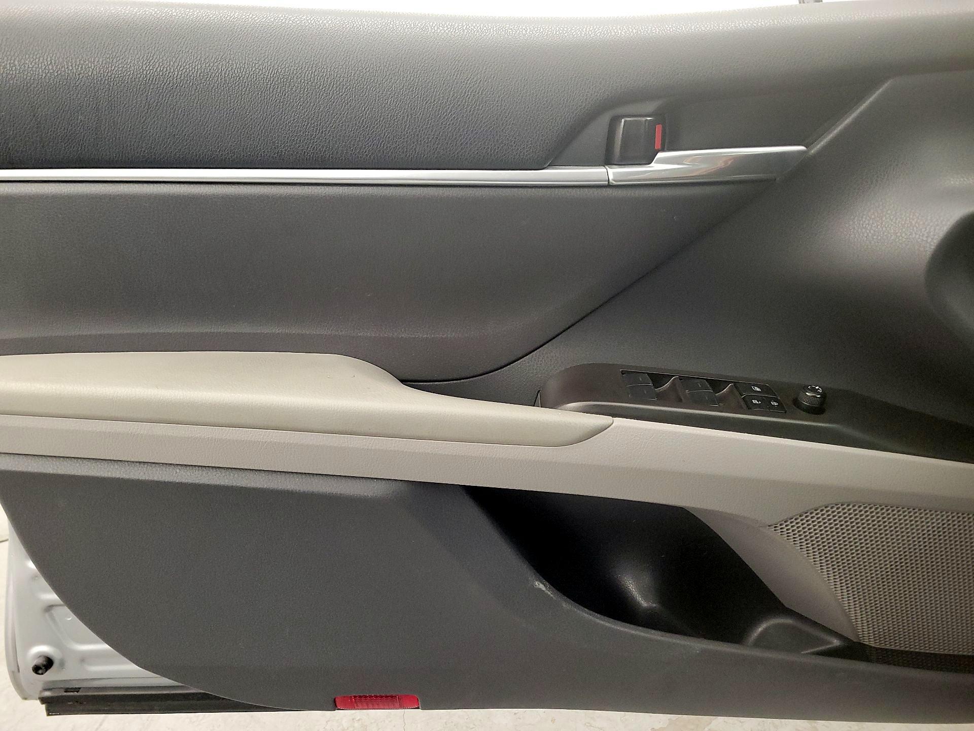 Thumbnail: 2023 Toyota Camry - 12