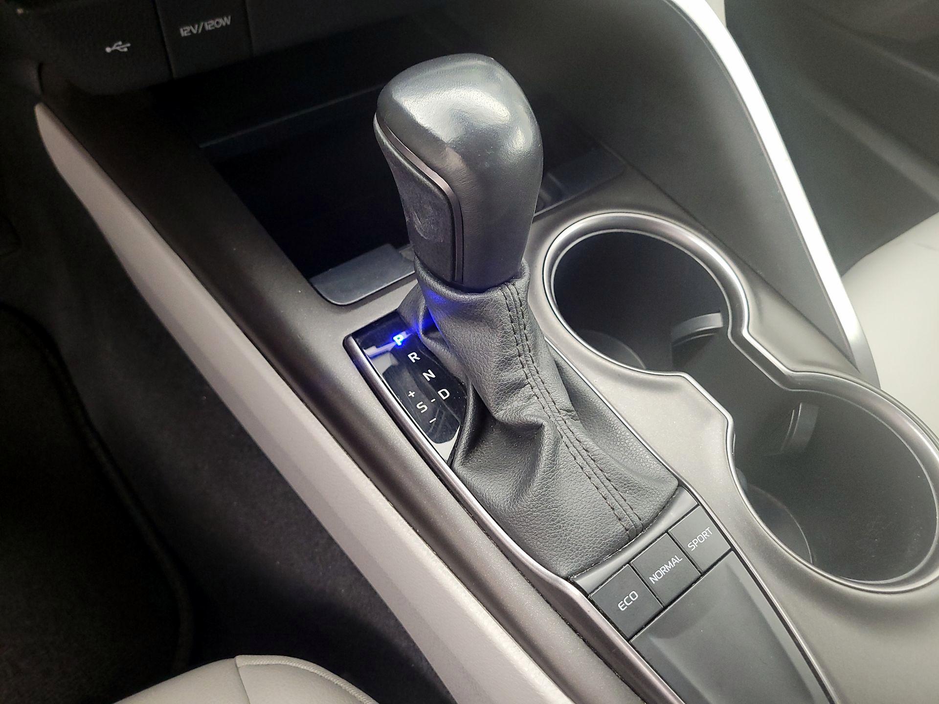 Thumbnail: 2023 Toyota Camry - 17