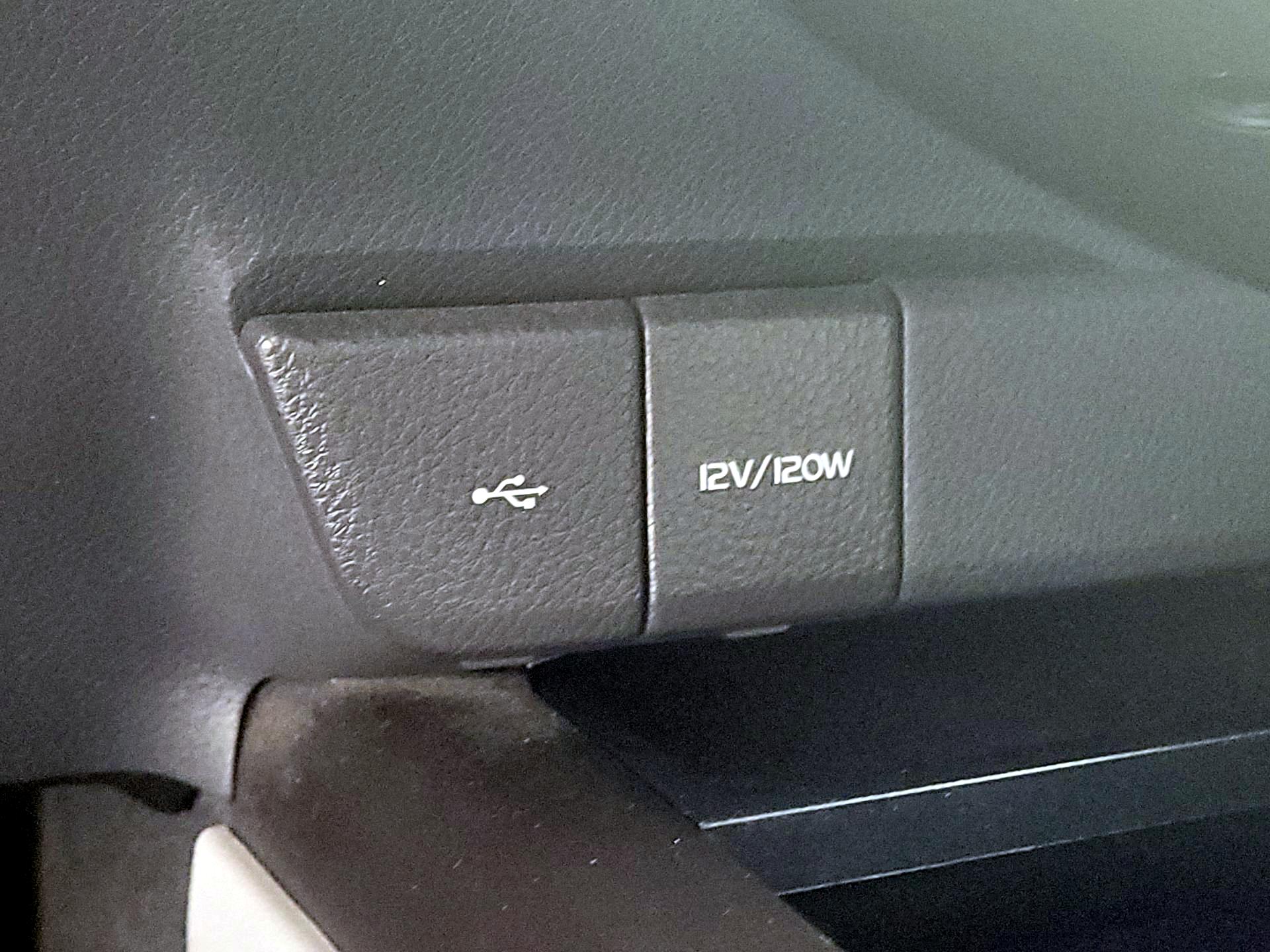 Thumbnail: 2023 Toyota Camry - 18