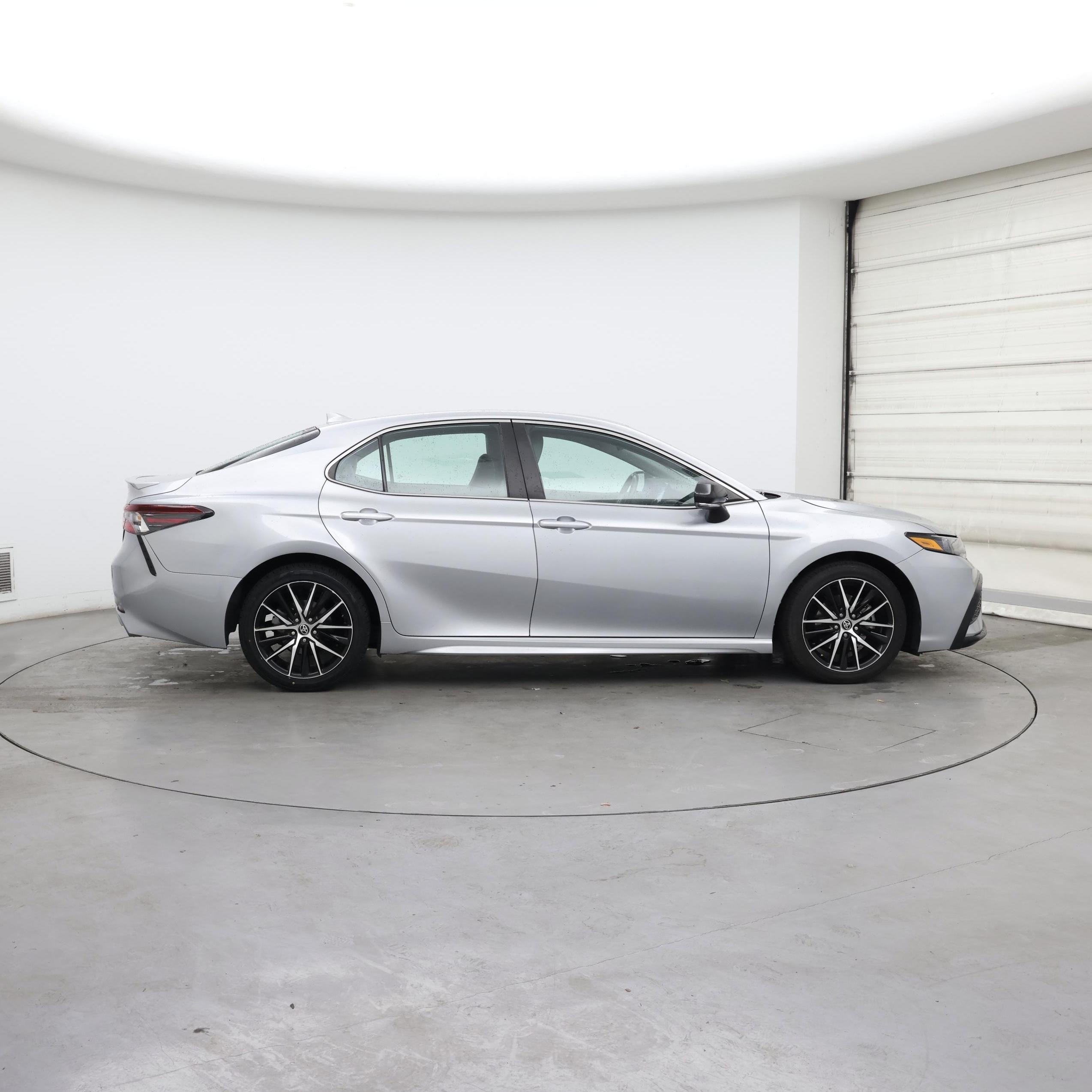 Thumbnail: 2023 Toyota Camry - 7