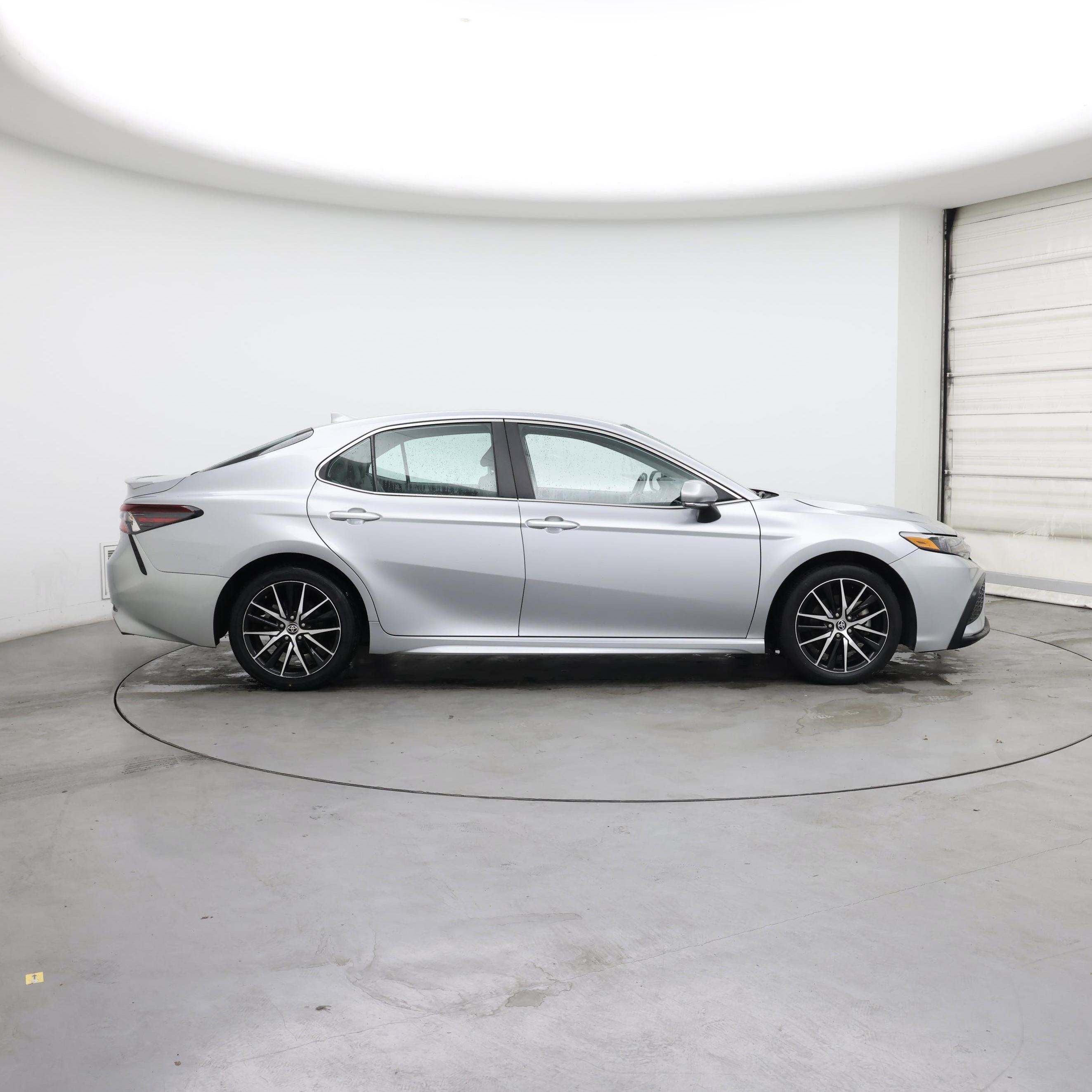 Thumbnail: 2023 Toyota Camry - 7