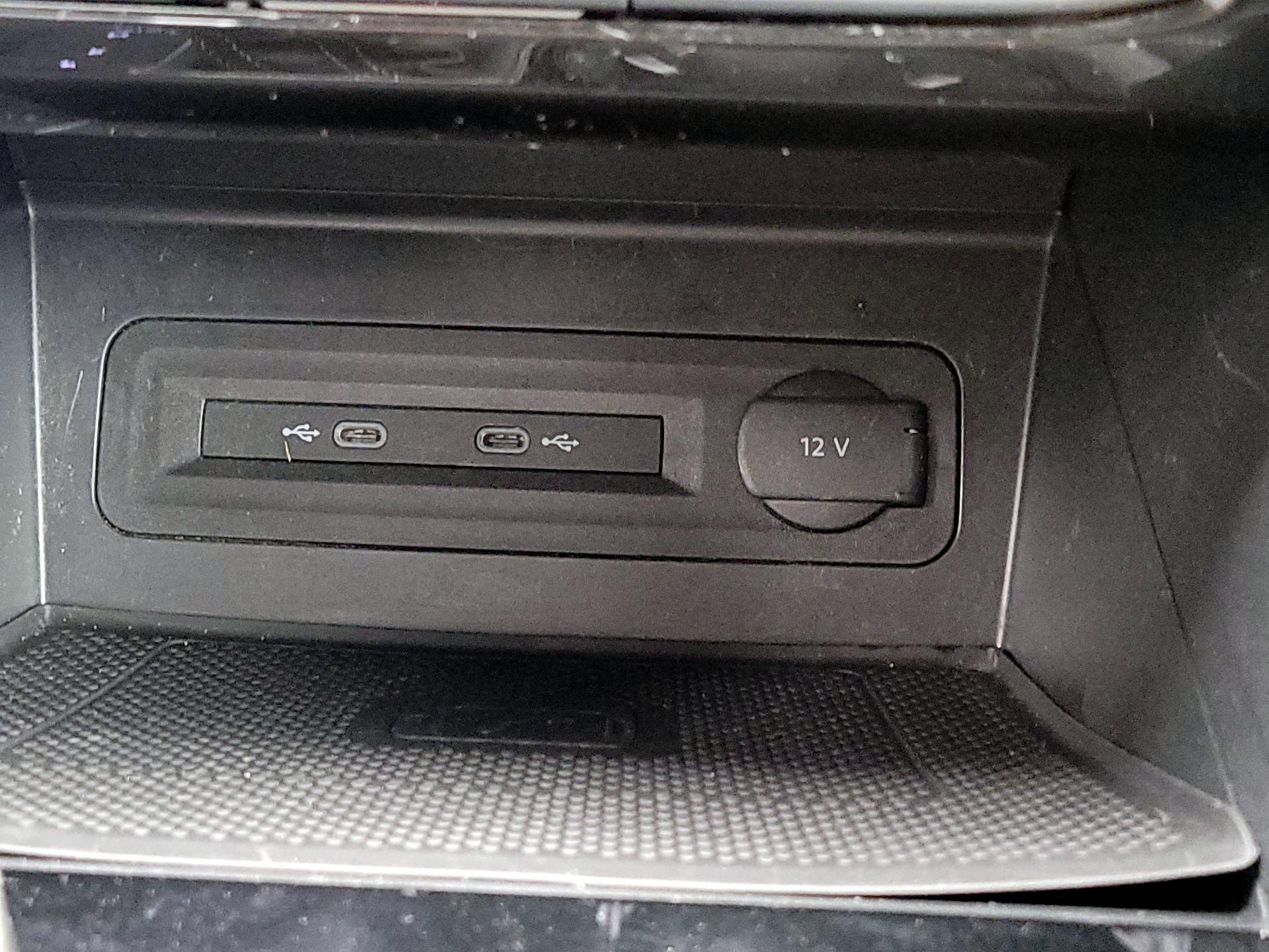 Thumbnail: 2023 Volkswagen Atlas - 18