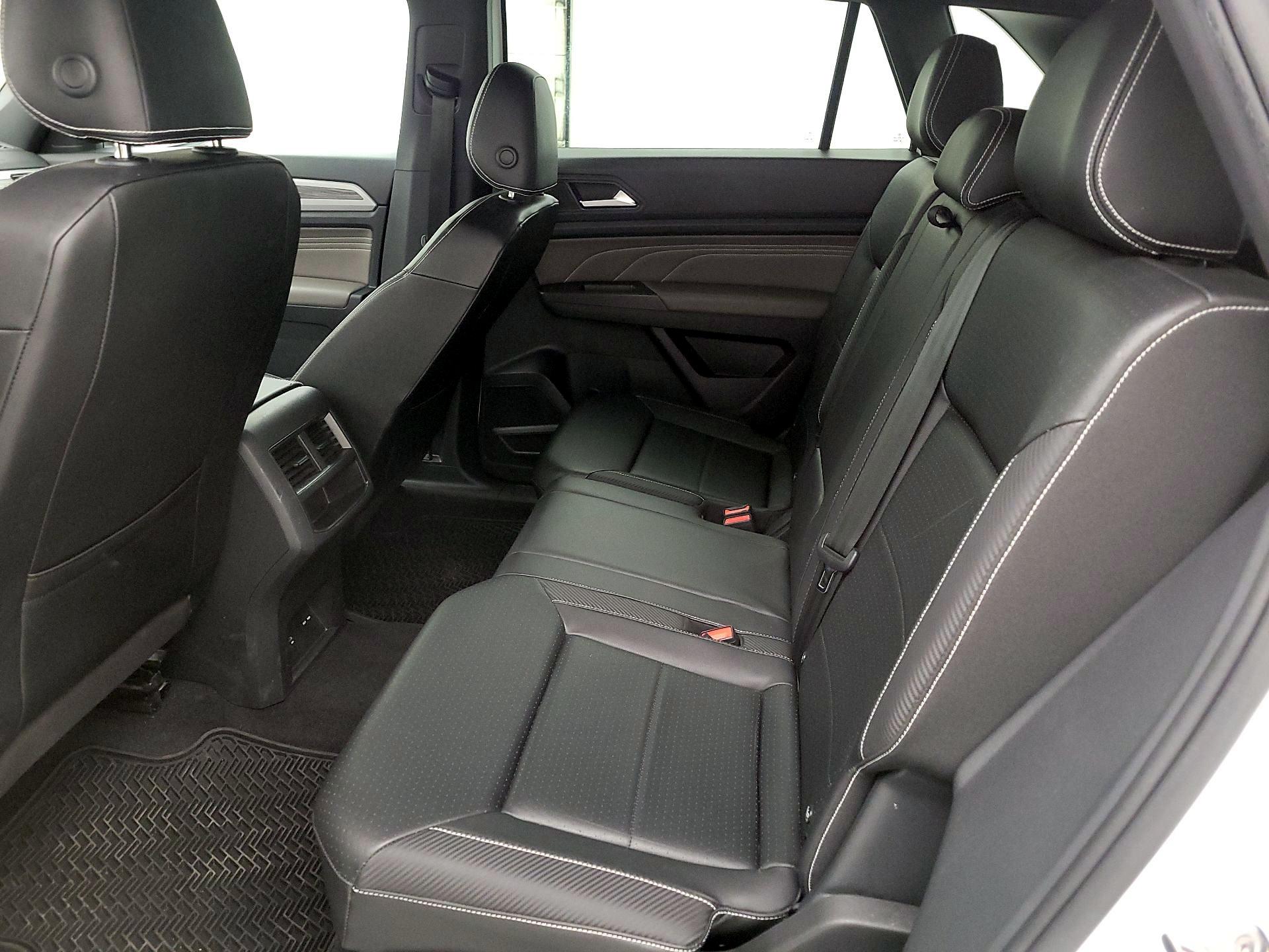 Thumbnail: 2023 Volkswagen Atlas - 19