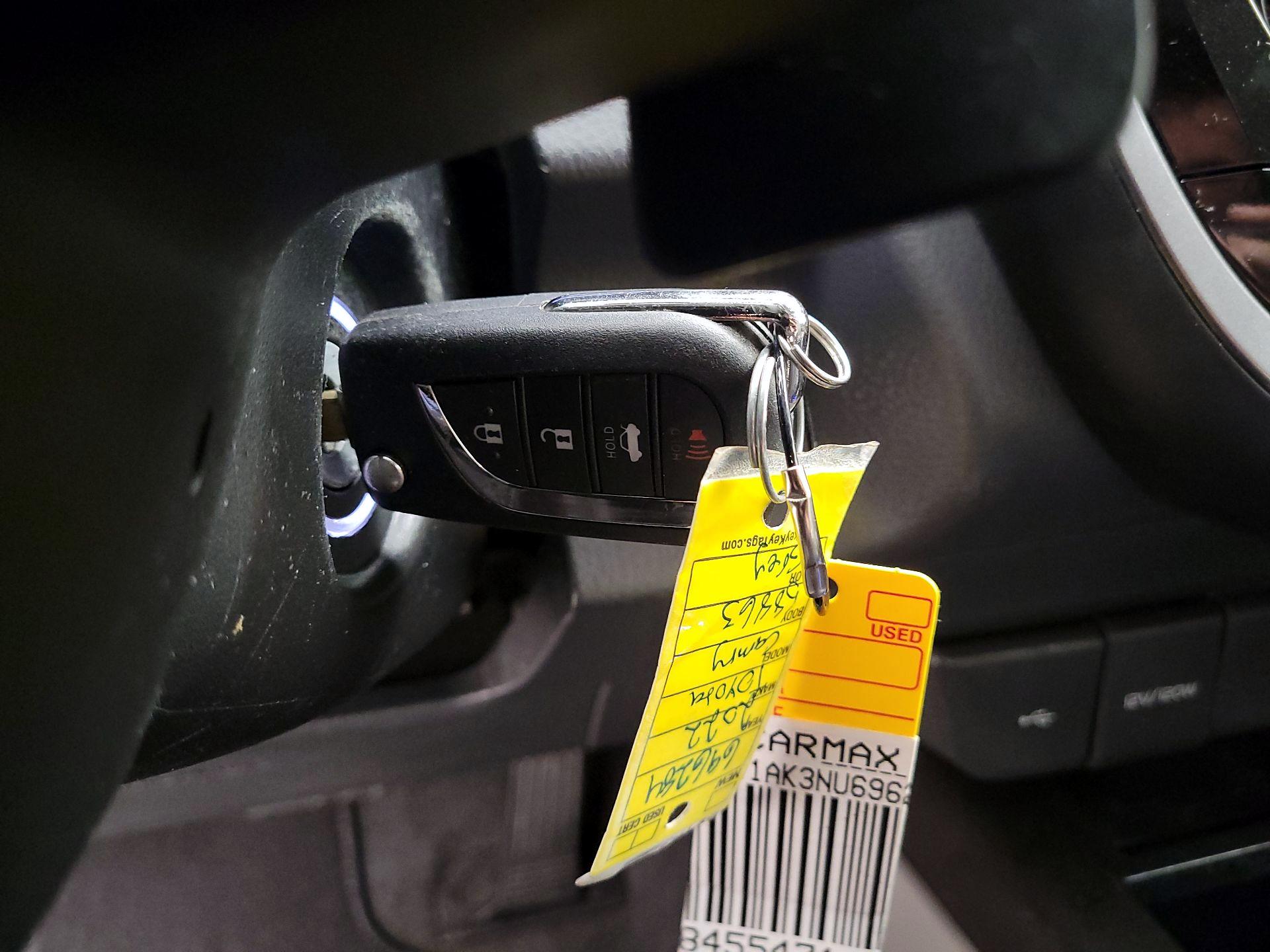 Thumbnail: 2022 Toyota Camry - 18