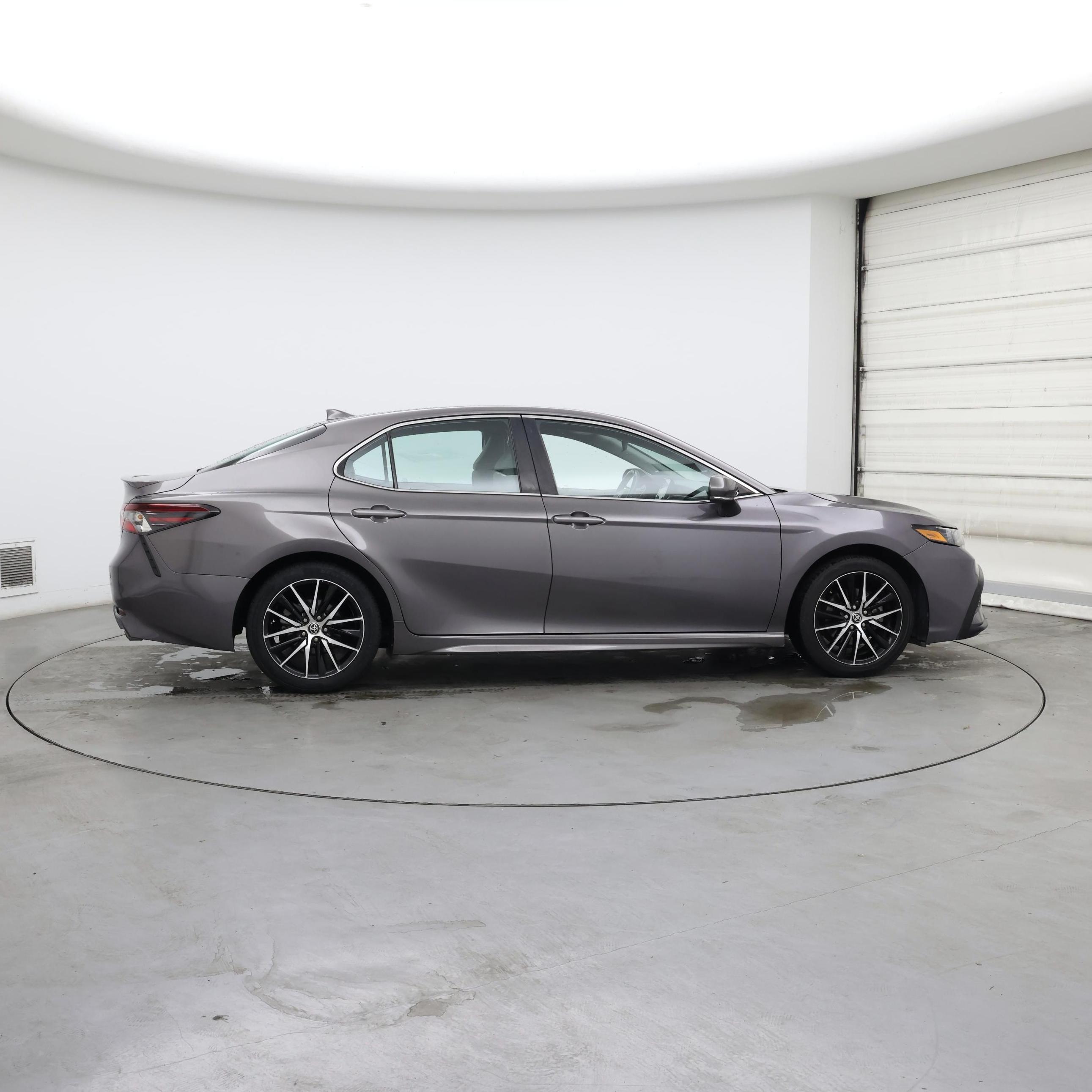 Thumbnail: 2022 Toyota Camry - 7