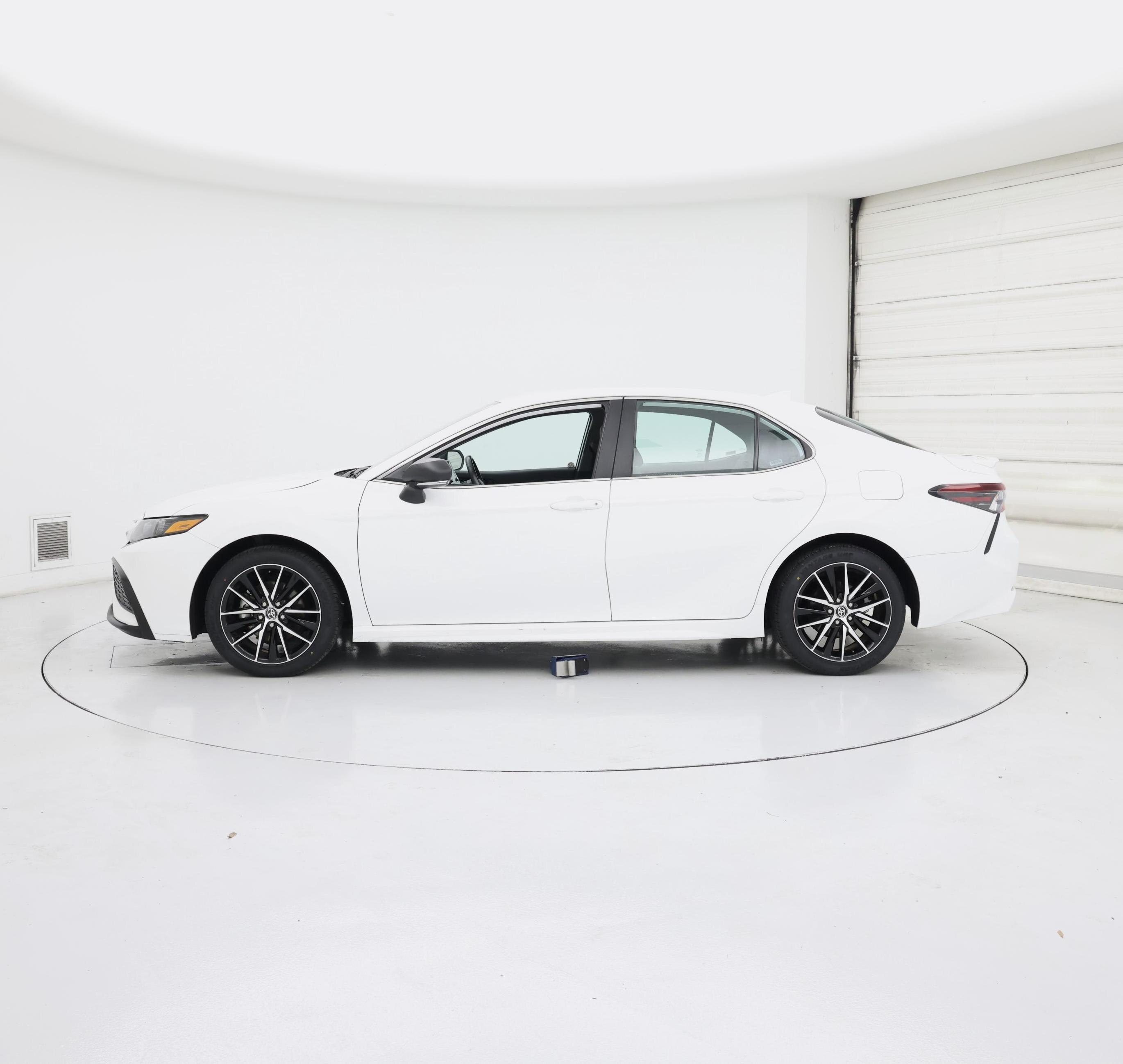 Thumbnail: 2024 Toyota Camry - 3