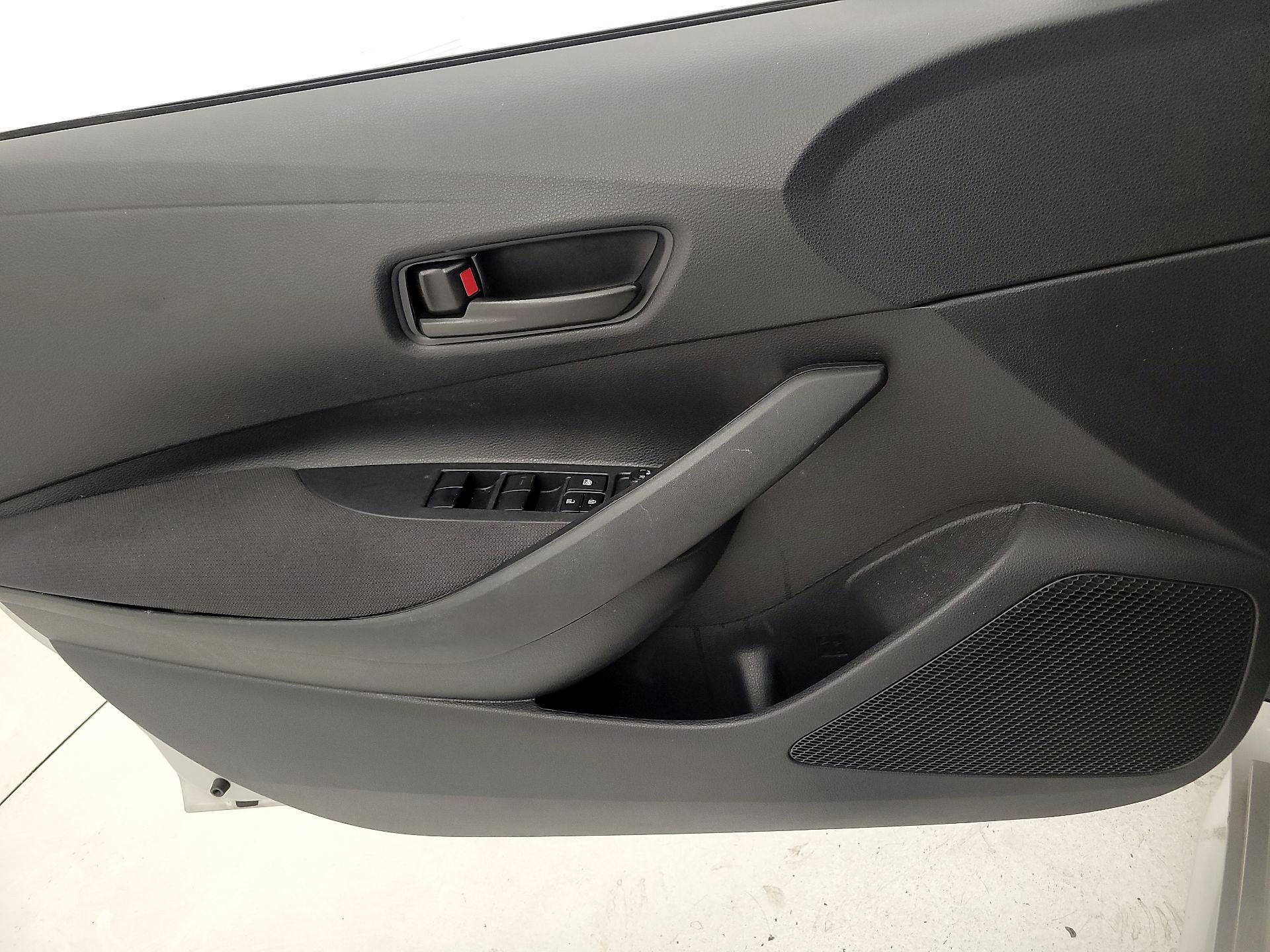 Thumbnail: 2025 Toyota Corolla - 12