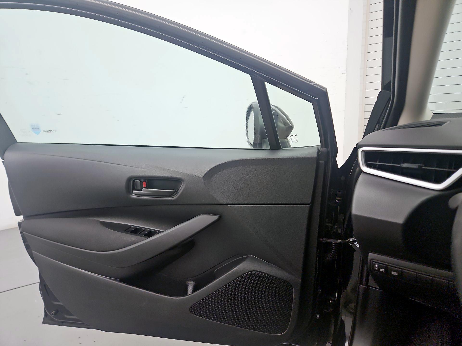 Thumbnail: 2023 Toyota Corolla - 12