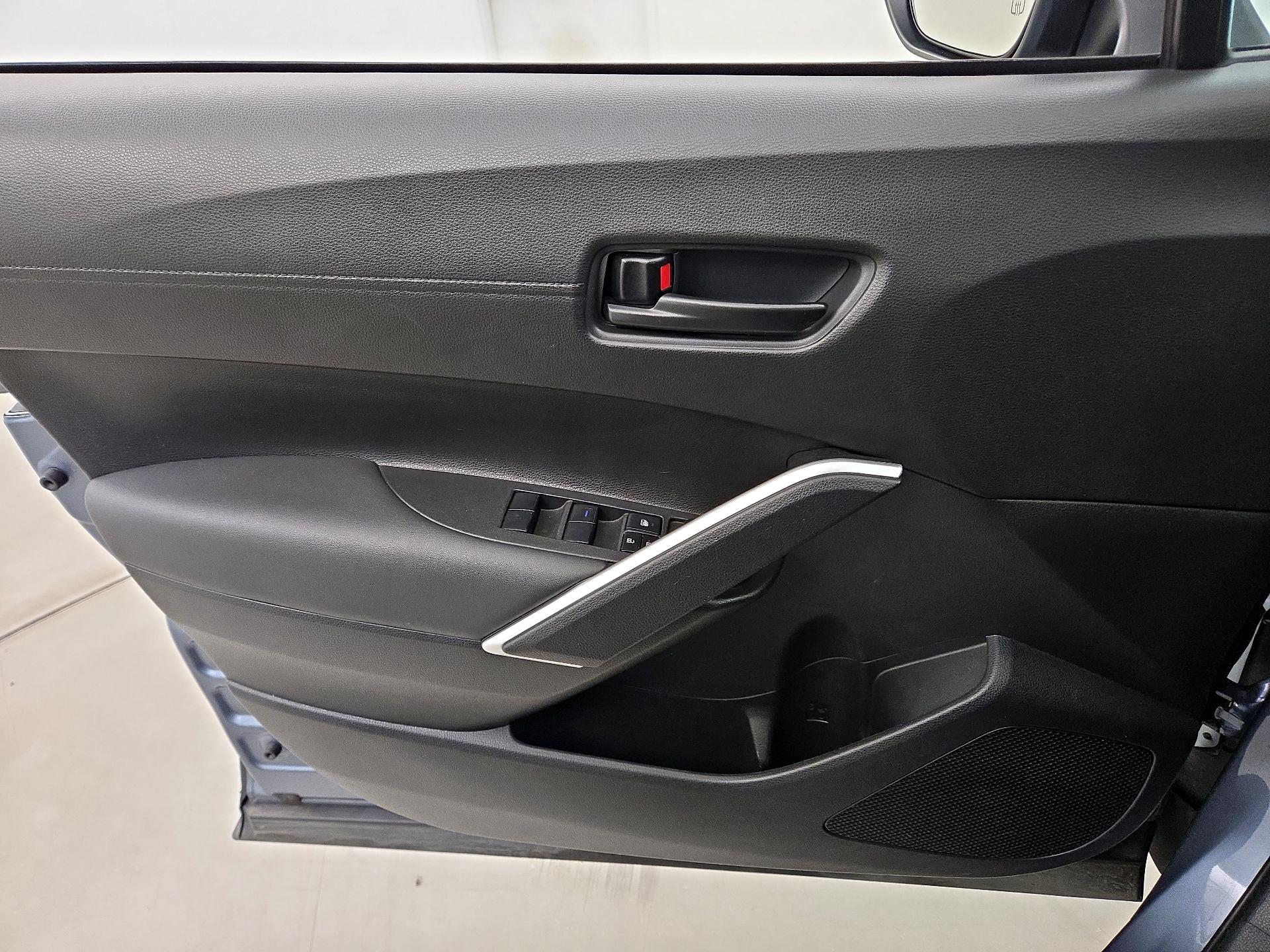 Thumbnail: 2022 Toyota Corolla Cross - 12