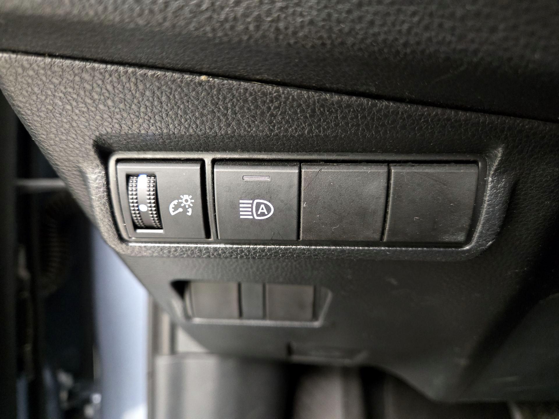 Thumbnail: 2022 Toyota Corolla Cross - 13