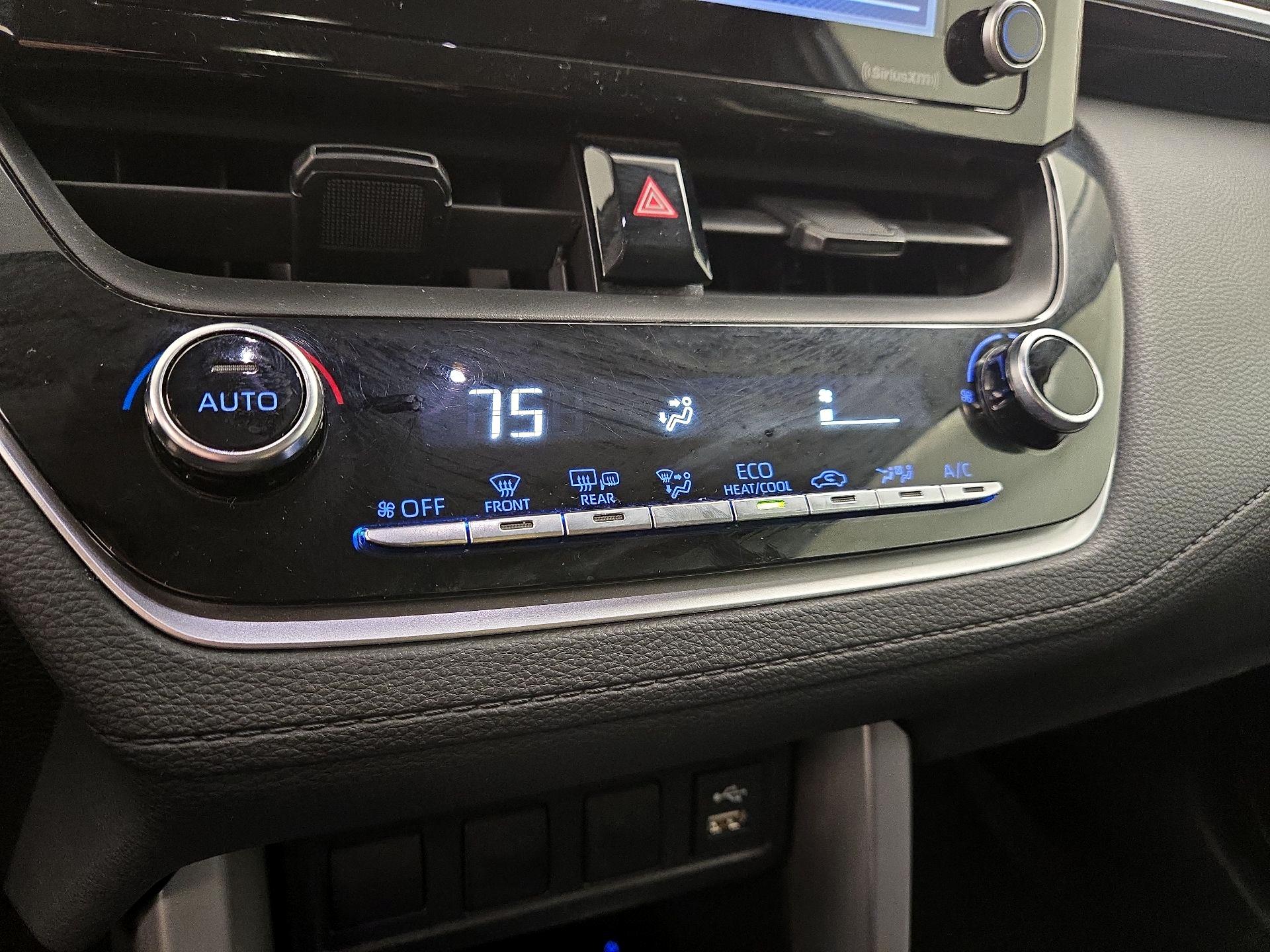 Thumbnail: 2022 Toyota Corolla Cross - 16