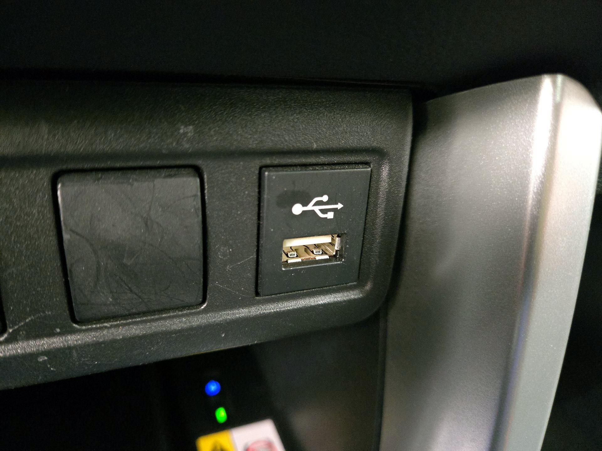 Thumbnail: 2022 Toyota Corolla Cross - 18