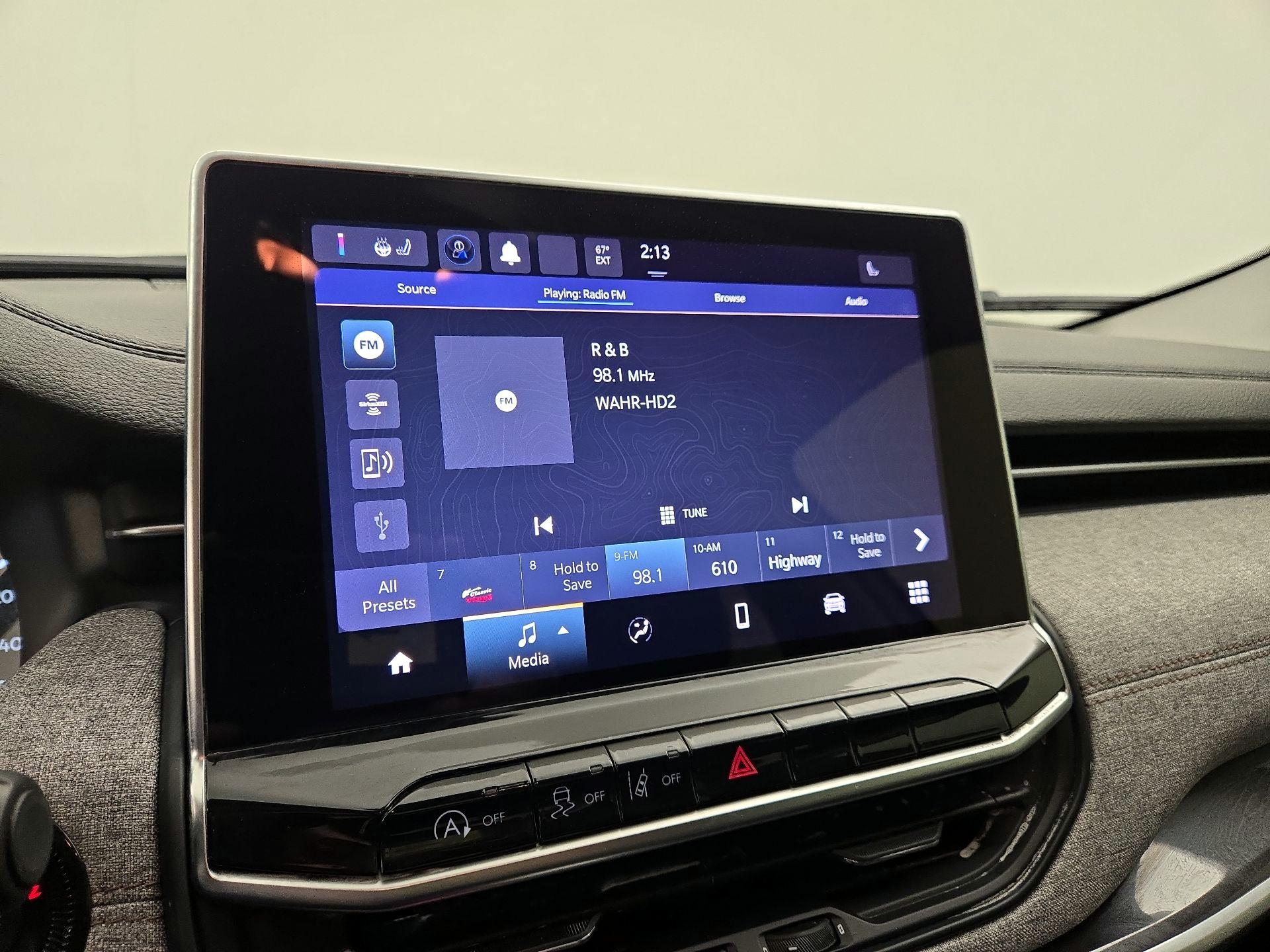 Thumbnail: 2022 Jeep Compass - 15